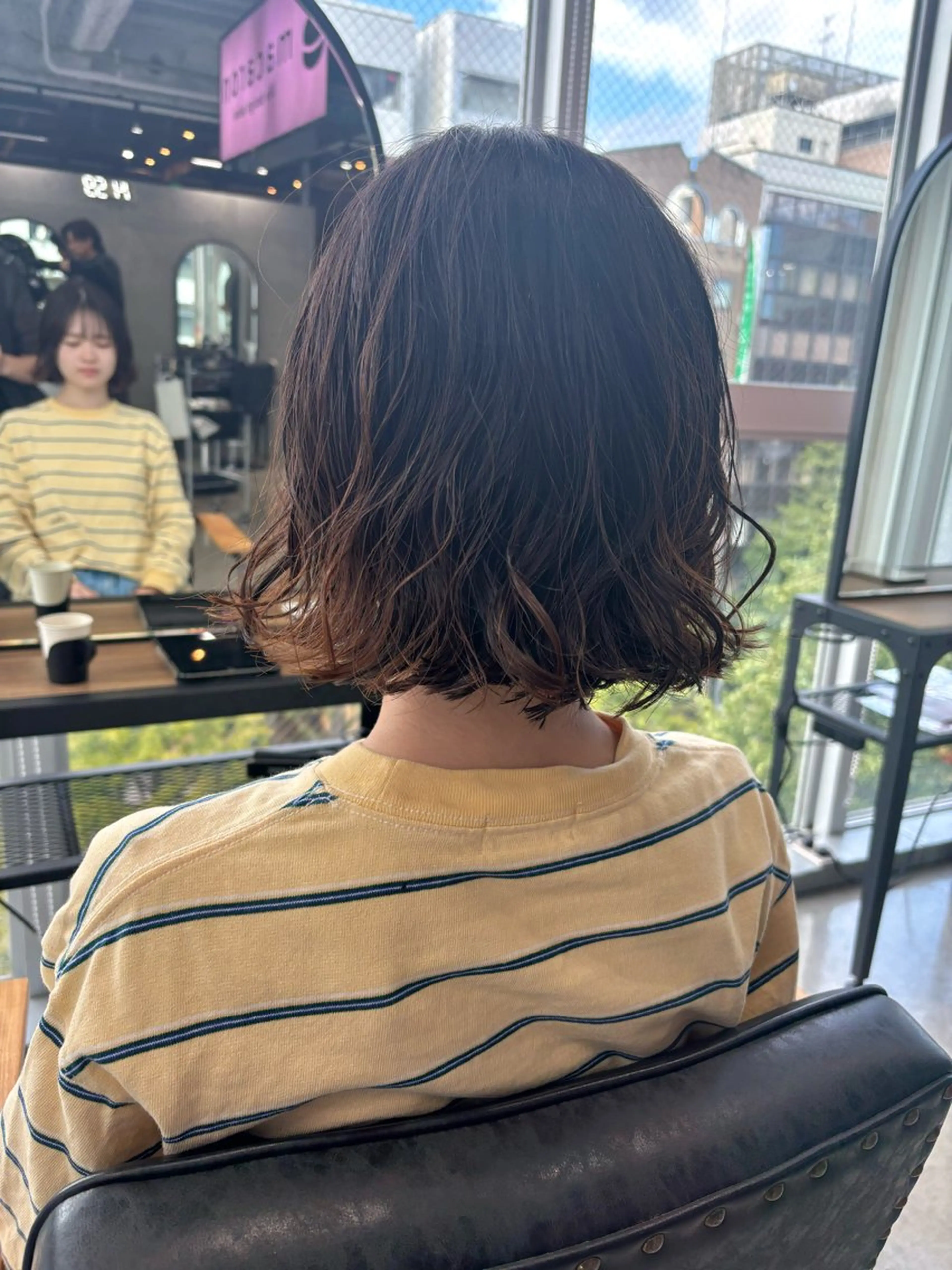 ショート パーマ ボブ カット ヘアカラー 伊藤 優花のヘアスタイル