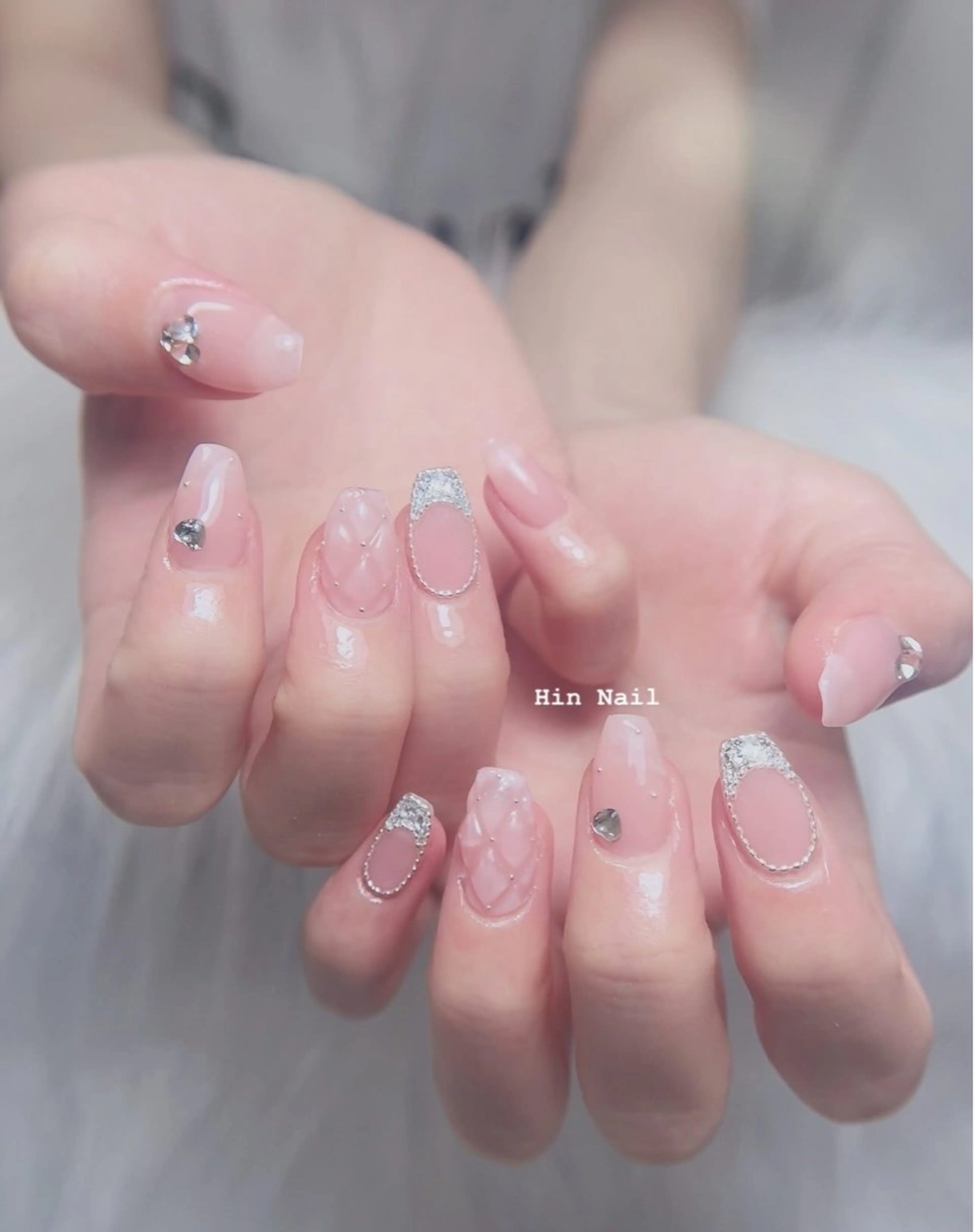 ネイル ハンドネイル Hin Nailsのネイルデザイン