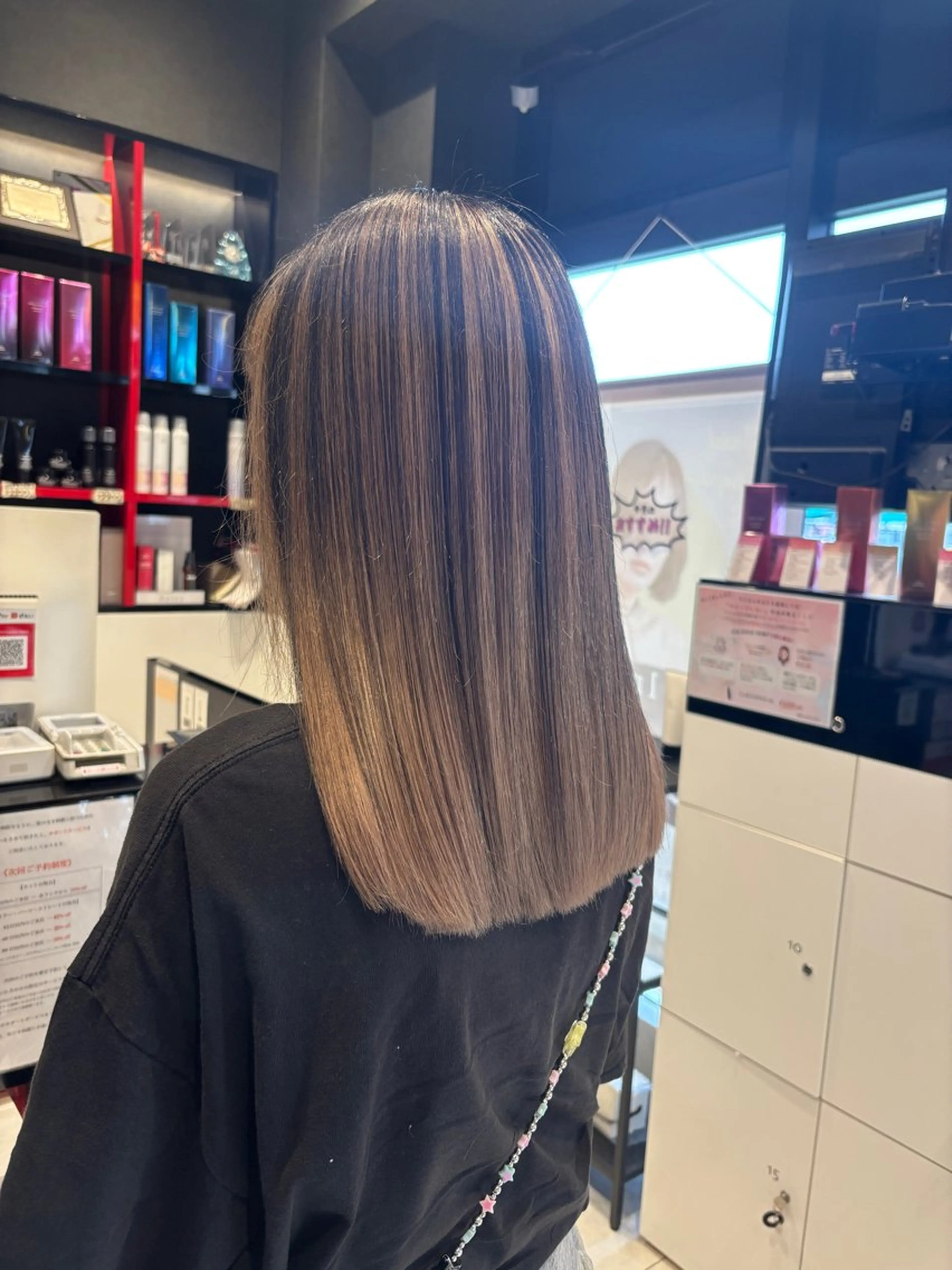 セミロング カラー ヘアカラー トリートメント ブリーチ/ヘアケア/ 艶髪/イギチハルのヘアスタイル