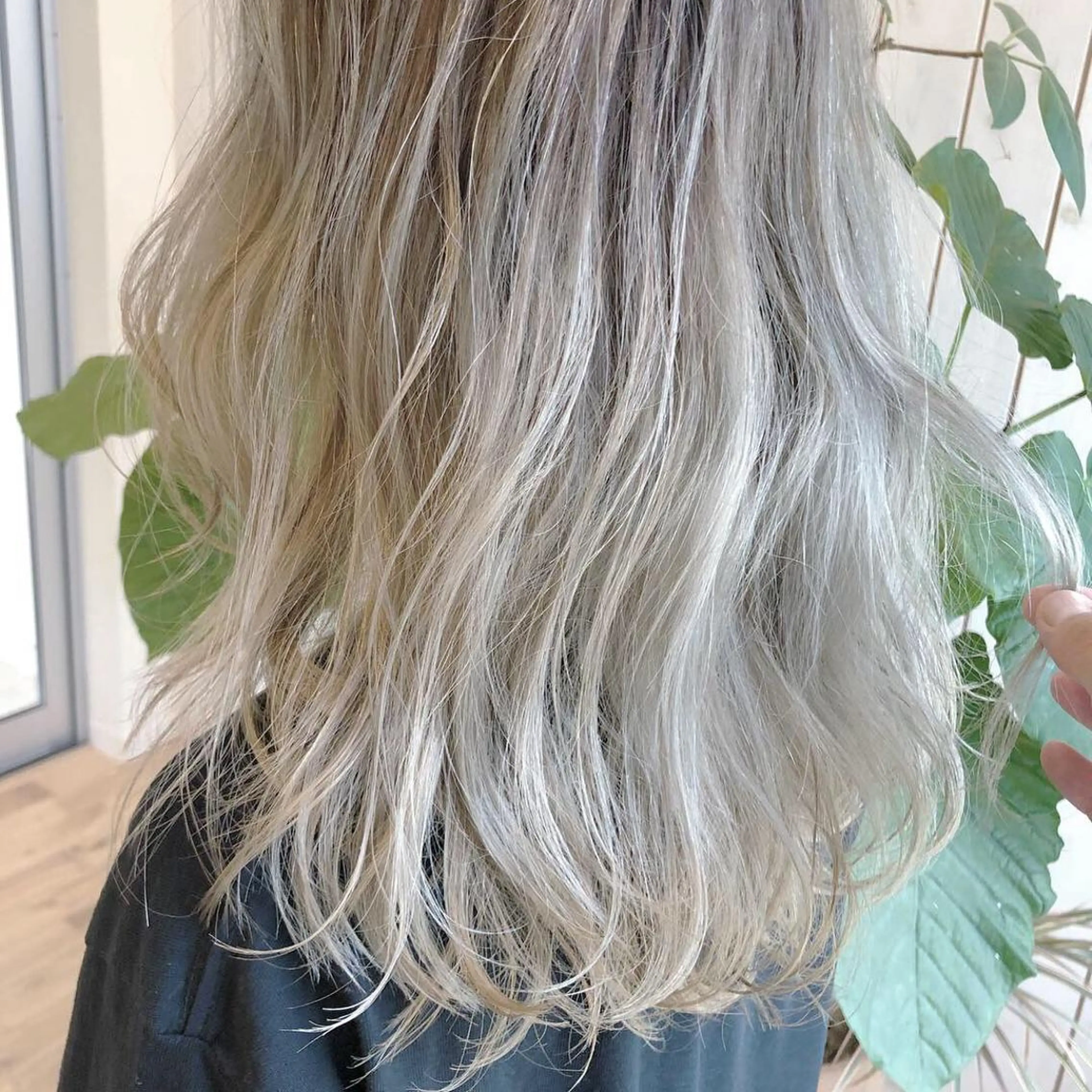 ミディアム カラー ダブルカラー 小濱 秀人のヘアスタイル