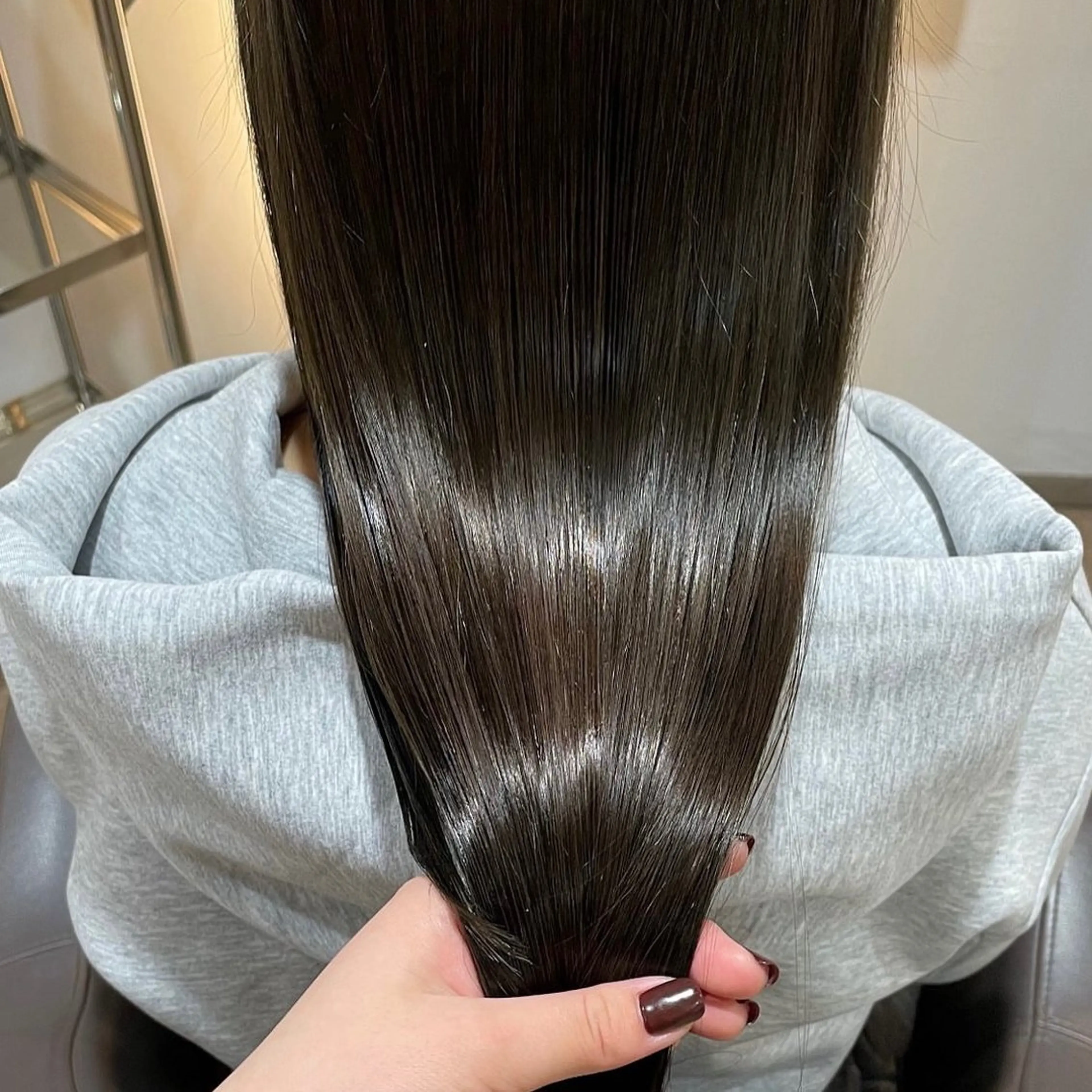 ロング カラー ブラウンカラー オリーブブラウン 酸性ストレート カット ヘアカラー 縮毛矯正 トリートメント haruna / Toruveのヘアスタイル