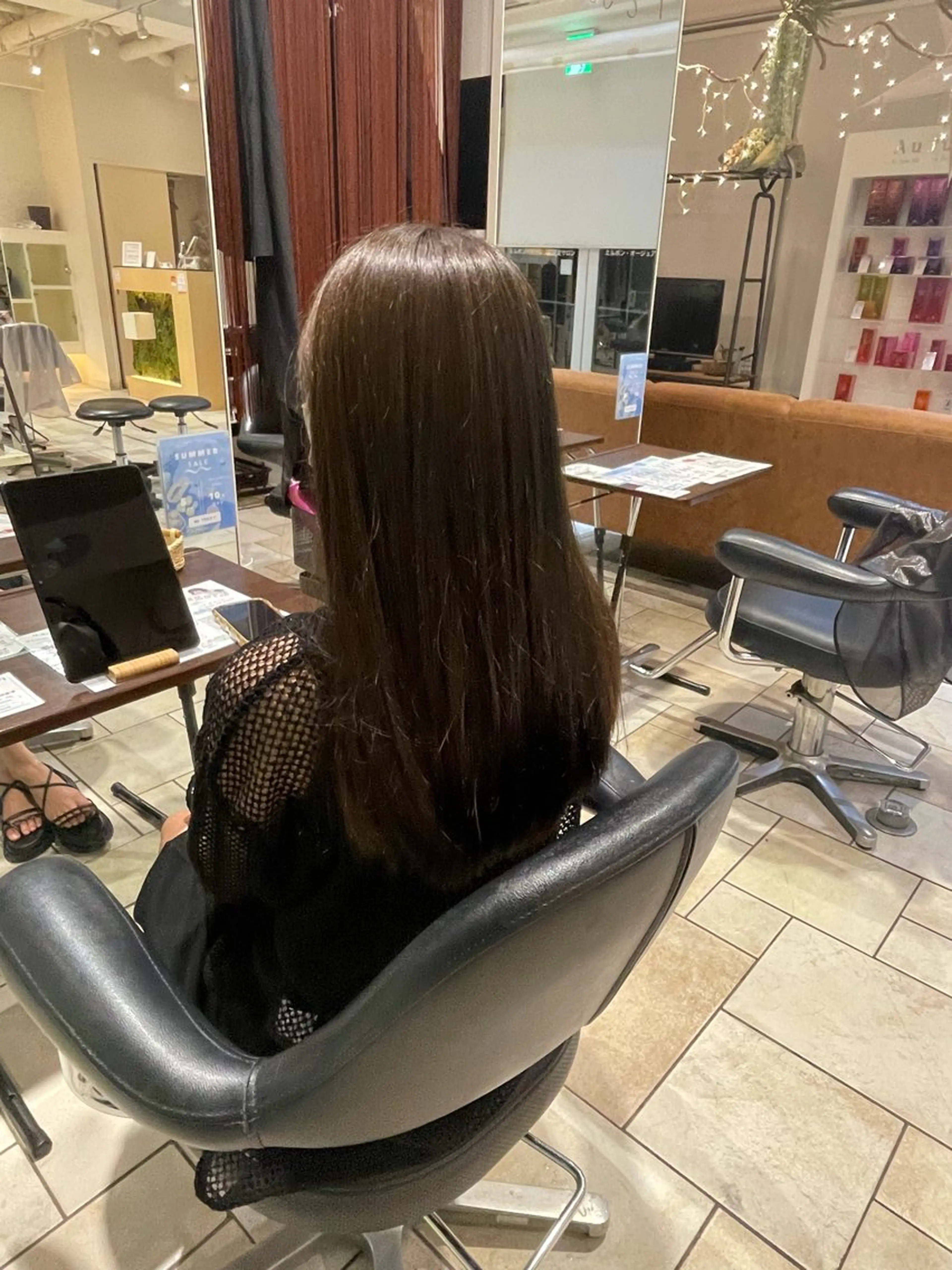 セミロング 斧 海音のヘアスタイル