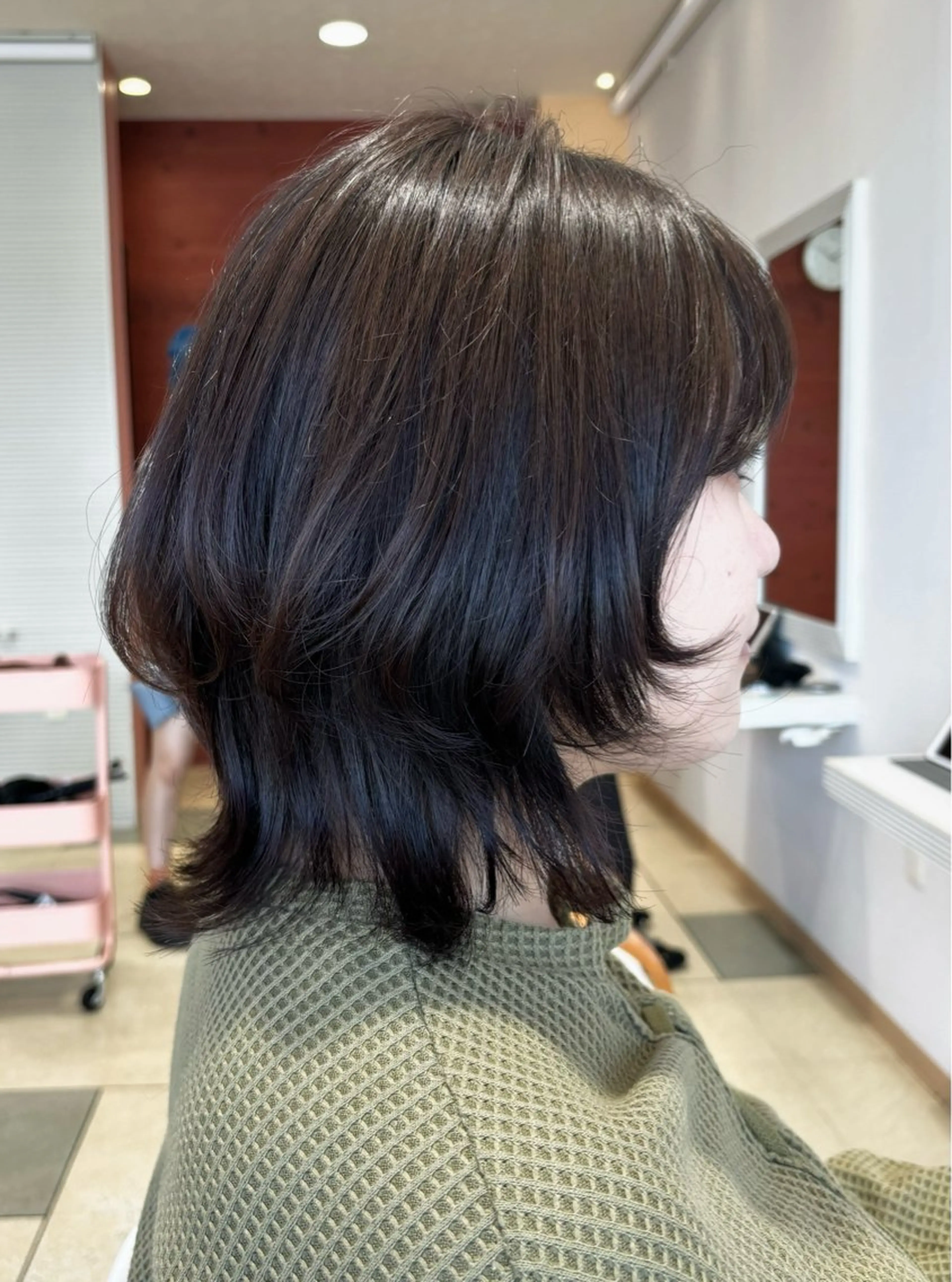 ミディアム カラー 顔周りカット レイヤーカット 透明感カラー/ くびれヘア/ユウユのヘアスタイル