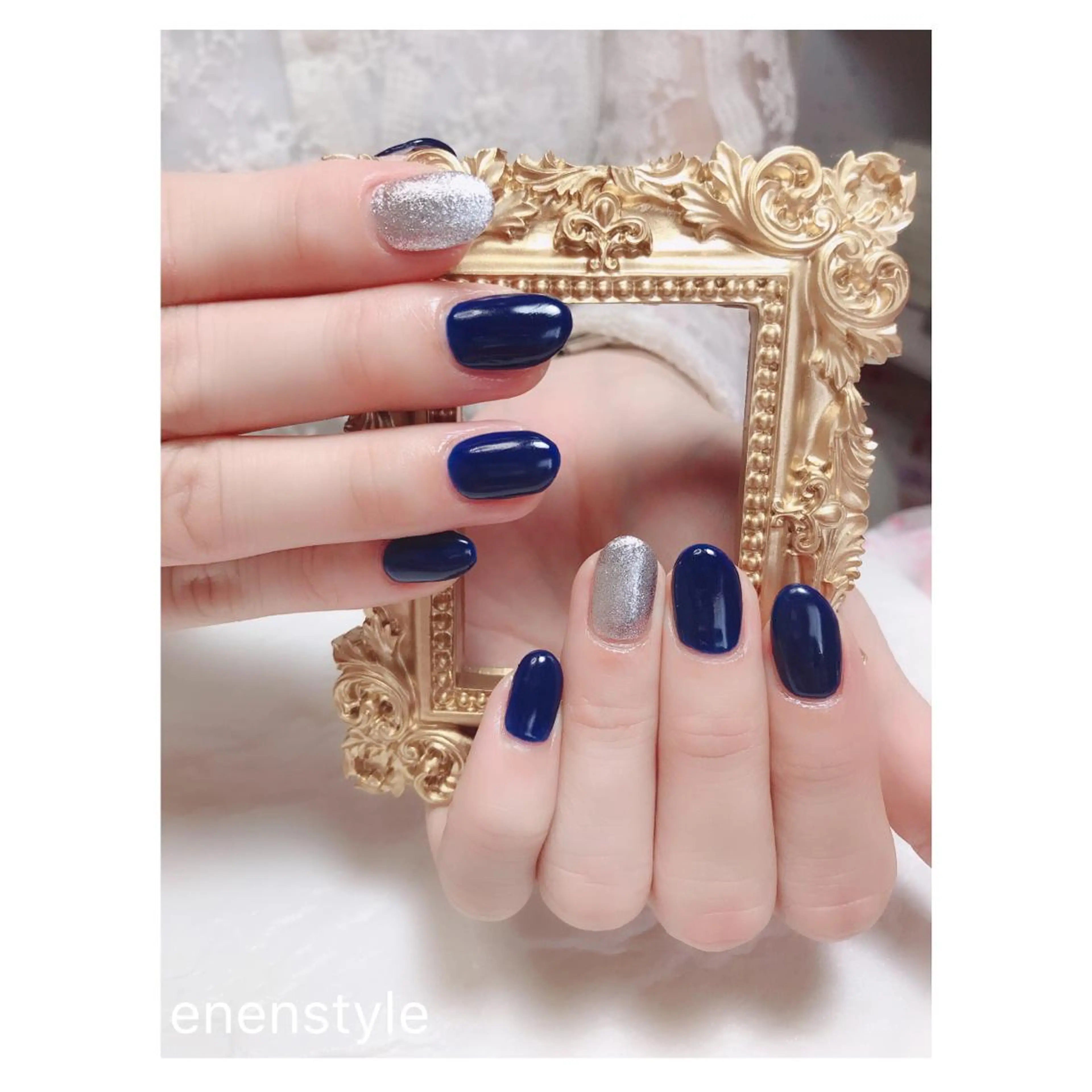 ショート ネイル ジェルネイル ネイビー ニュアンスネイル オフィスネイル シルバー 👑enen style👑のネイルデザイン