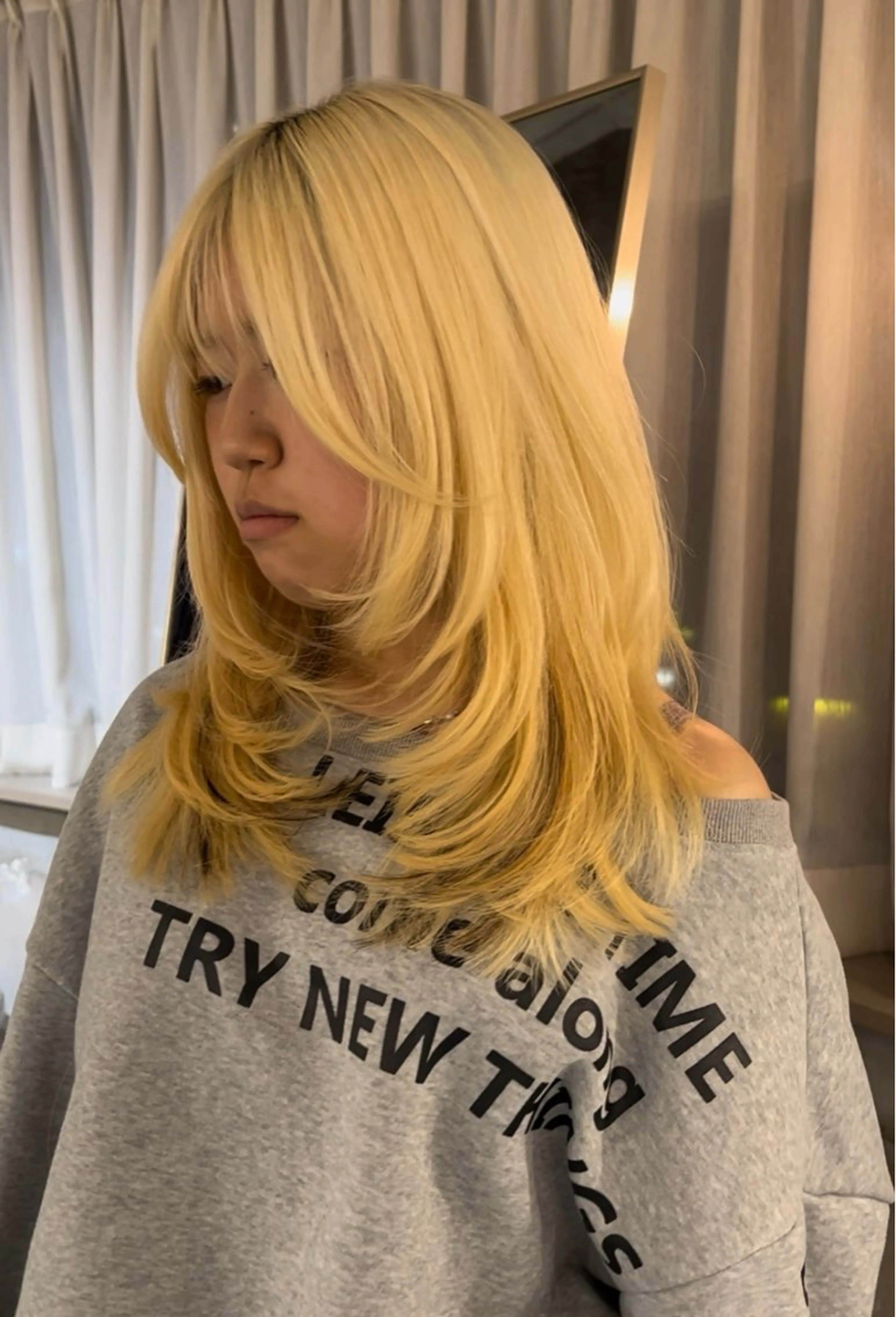 セミロング カラー カット 海外レイヤー /NAGISAのヘアスタイル