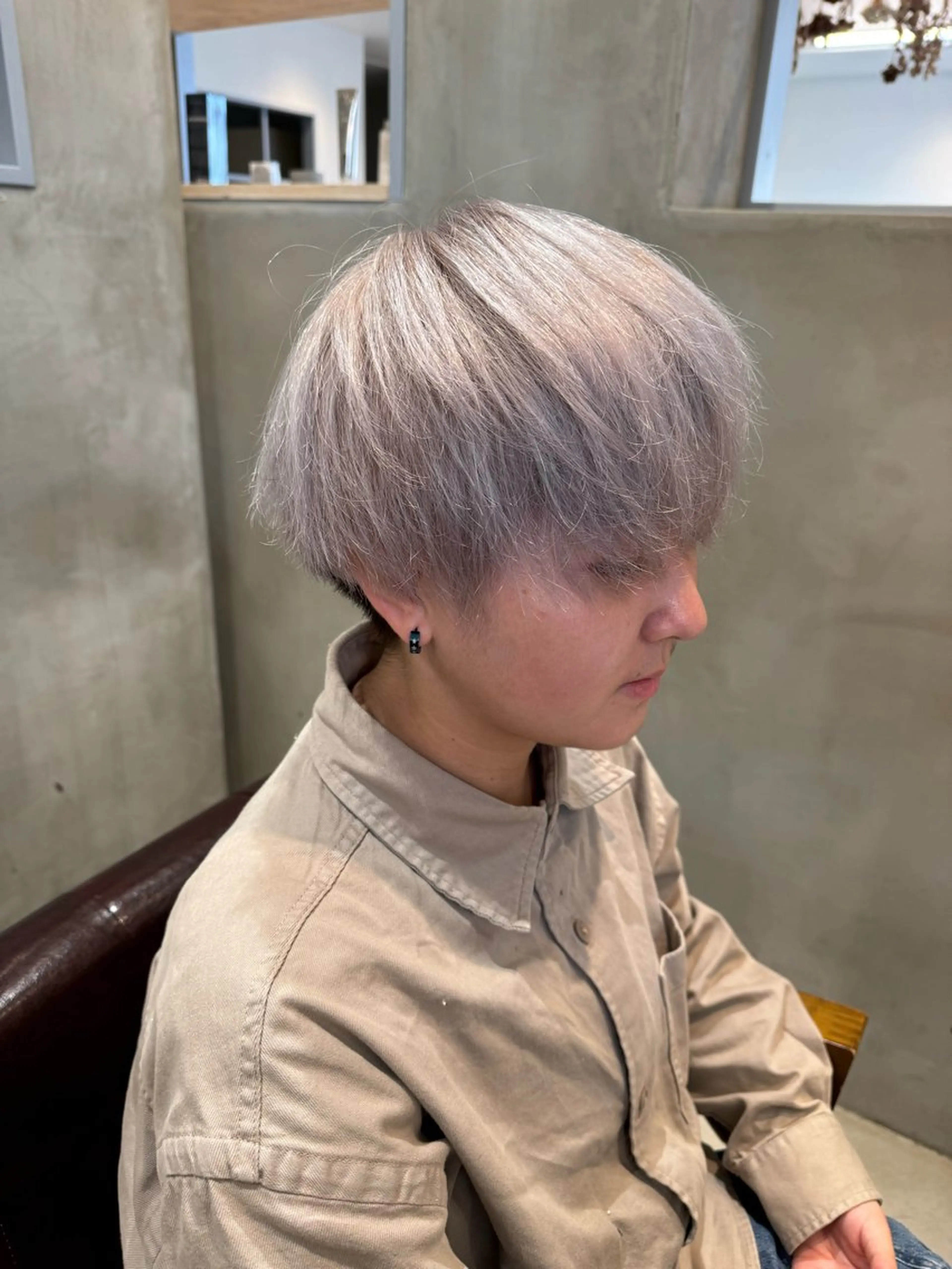 ショート カラー メンズ メンズバレイヤージュ メンズブリーチ メンズハイライト メンズハイトーン メンズパーマ ほの カラー特化/ ブリーチ/ボブのヘアスタイル