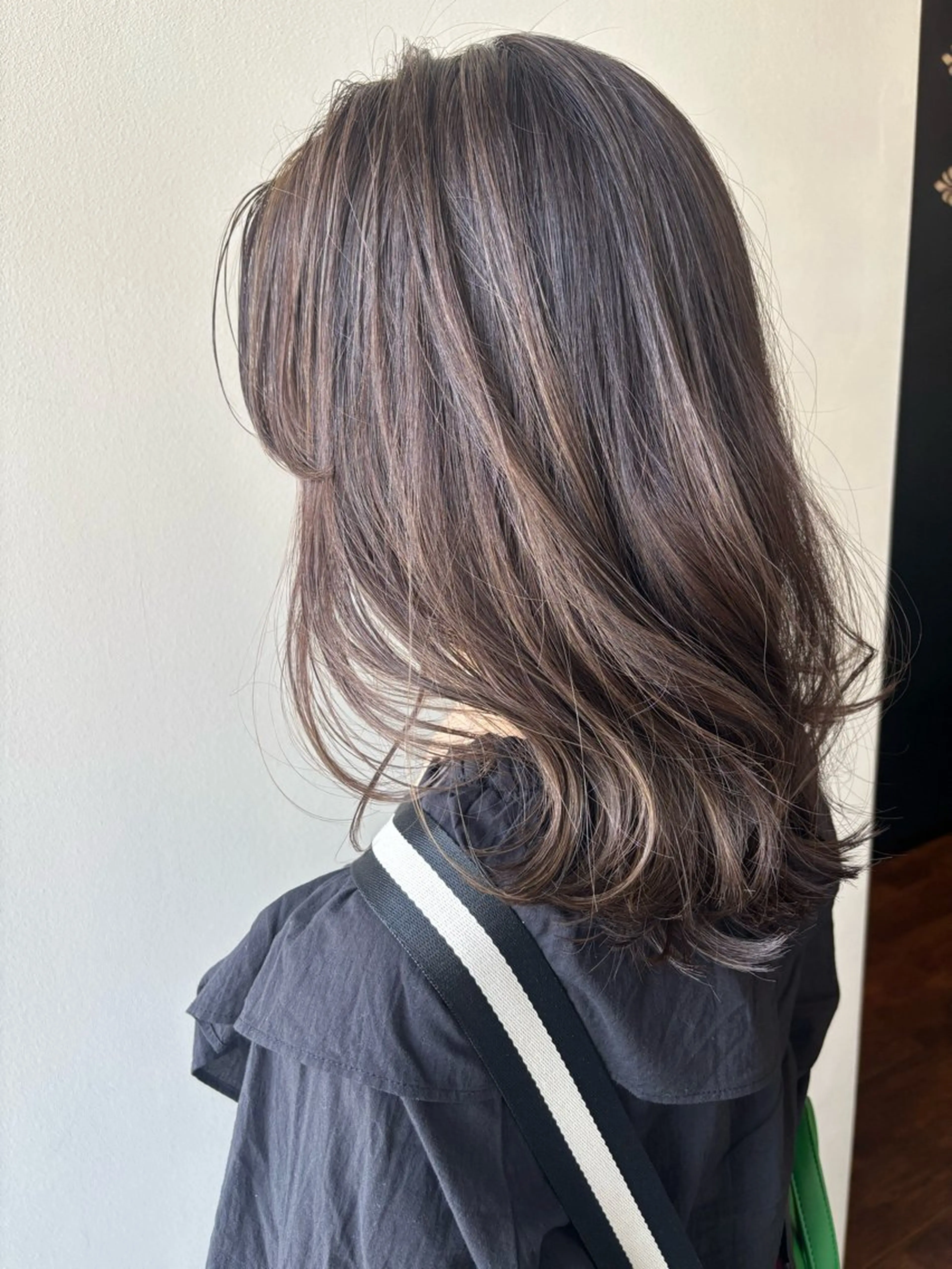 ミディアム ハイライト レイヤーカット カット ヘアカラー Beauty Salon  peige所属・peige 斉藤✨大人ヘアー✨のヘアスタイル