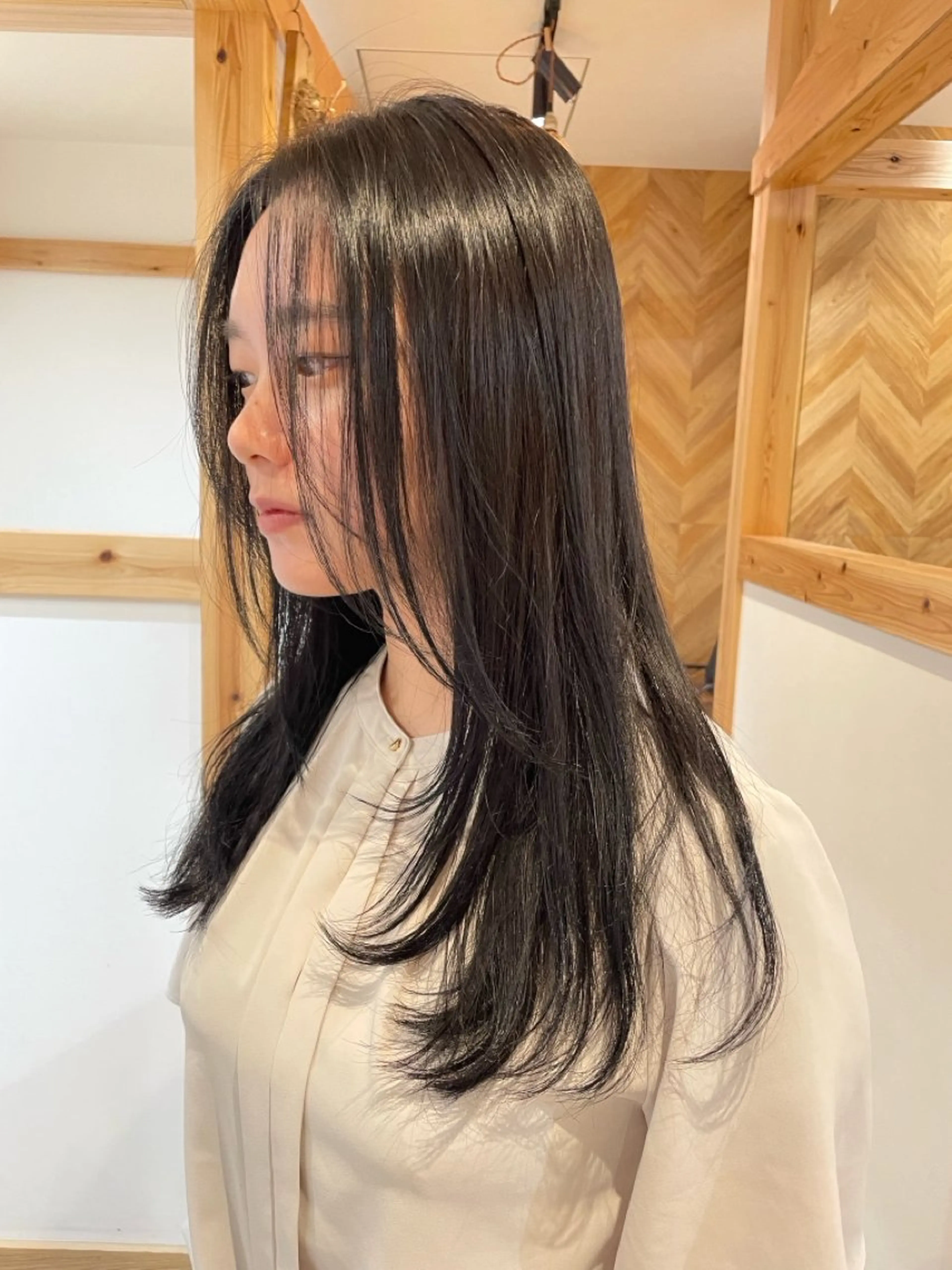 ロング 畝原 陽真里のヘアスタイル