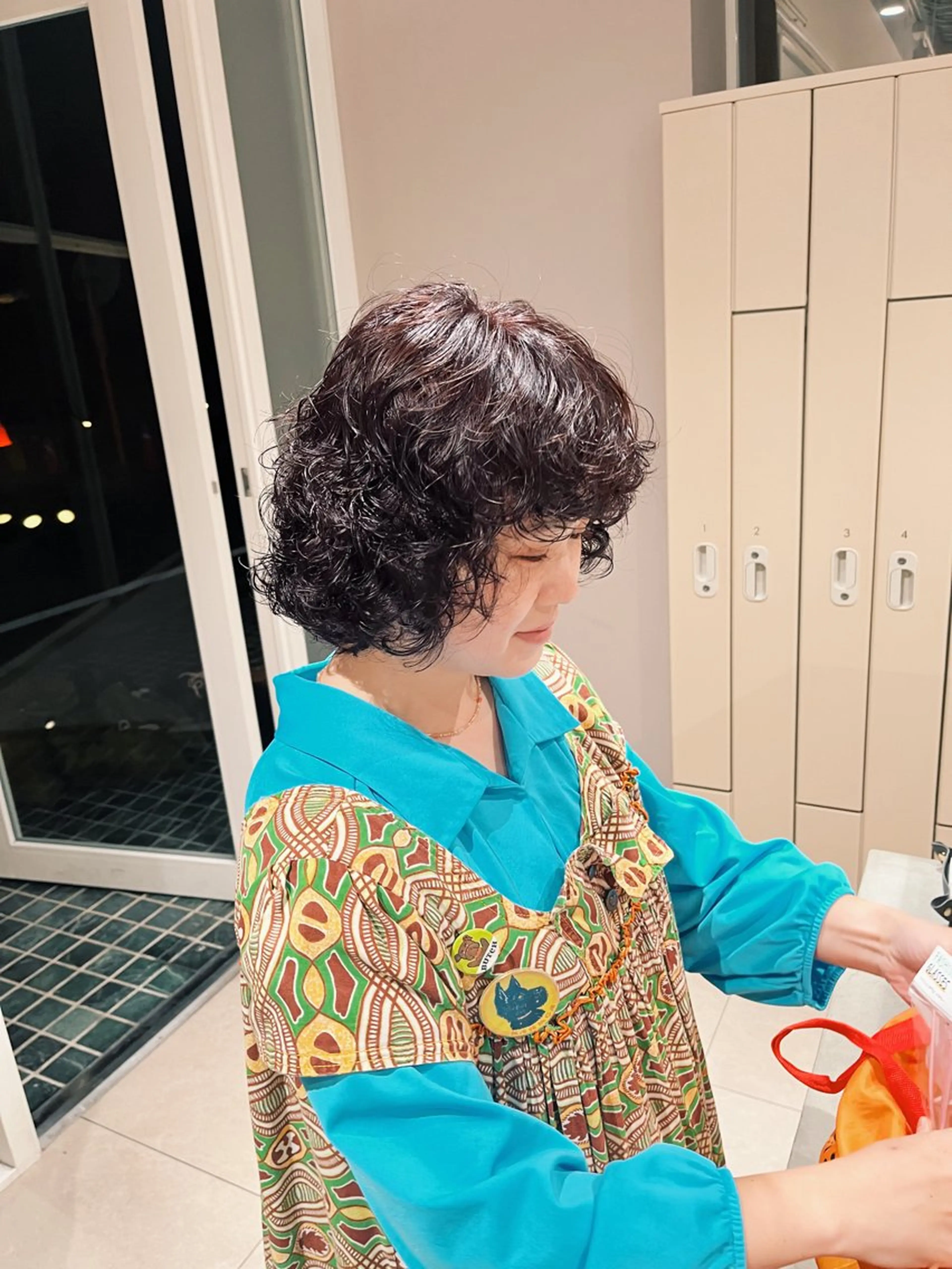 ショート パーマ 渡邊 百咲のヘアスタイル