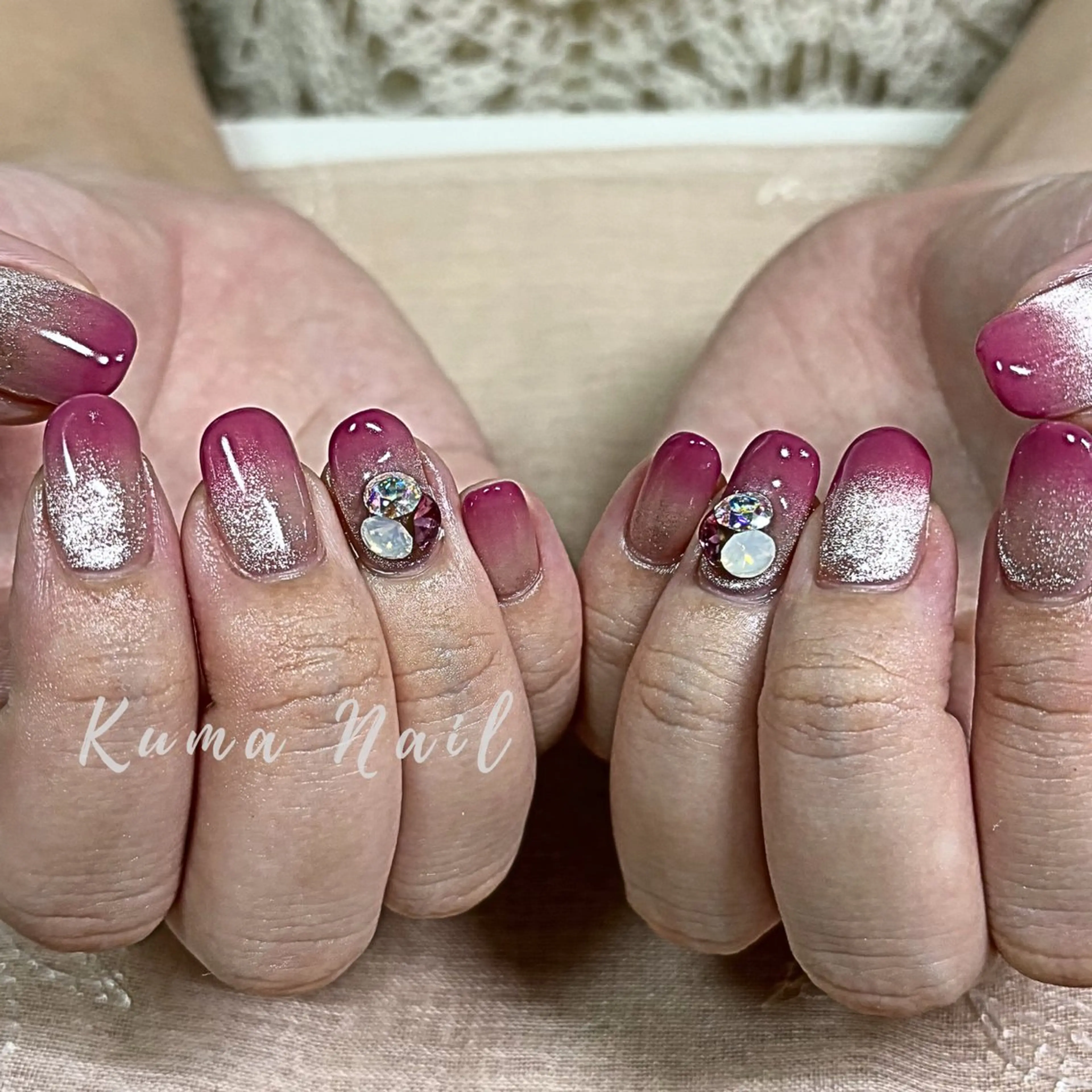 ネイル ボルドー グラデーション ラメ(グリッター) ハンドネイル 藤が丘ネイル Kuma Nailのネイルデザイン