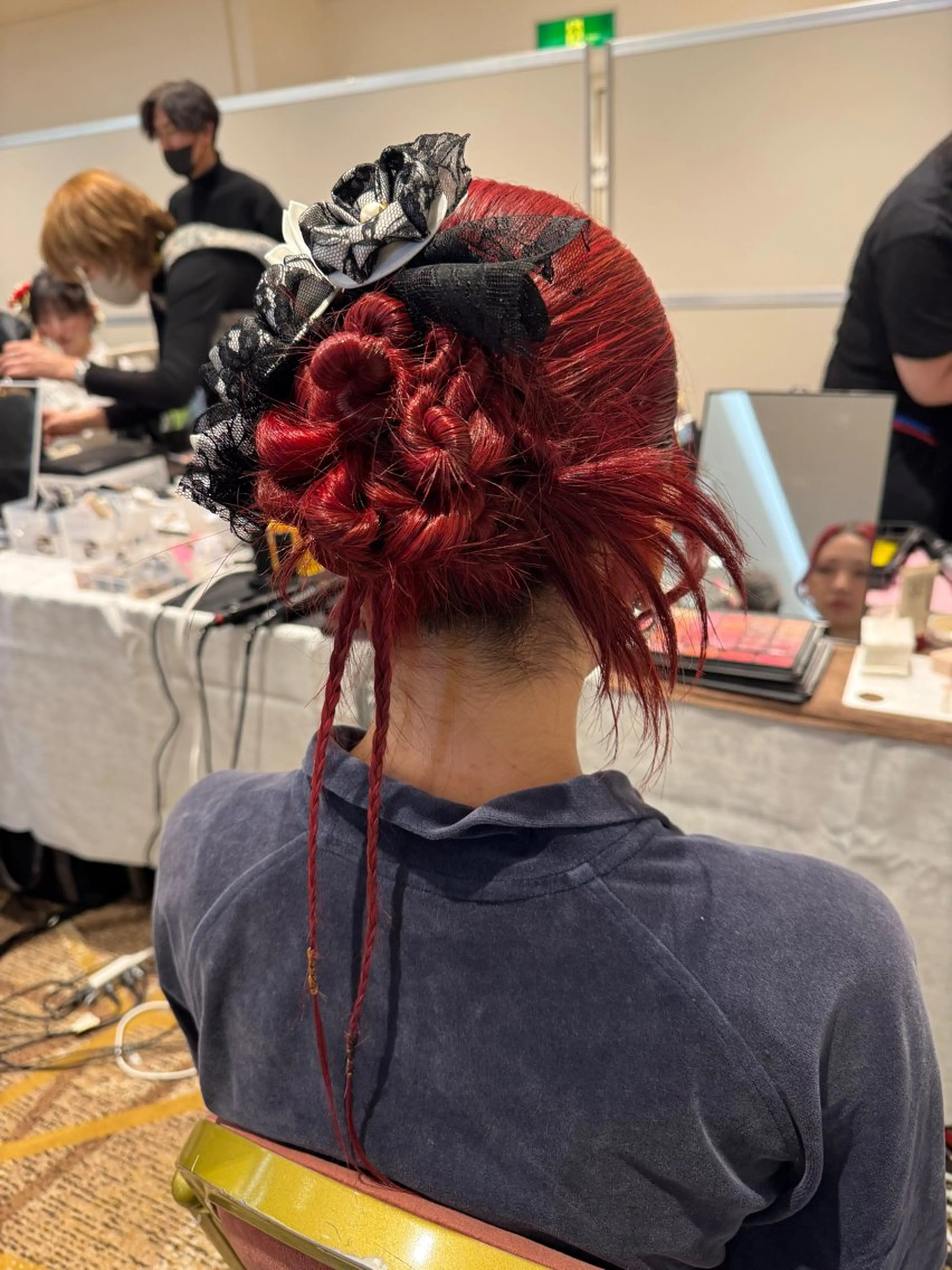 セミロング ヘアアレンジ ヘアセット 似合う髪型が 分からない方へのヘアスタイル