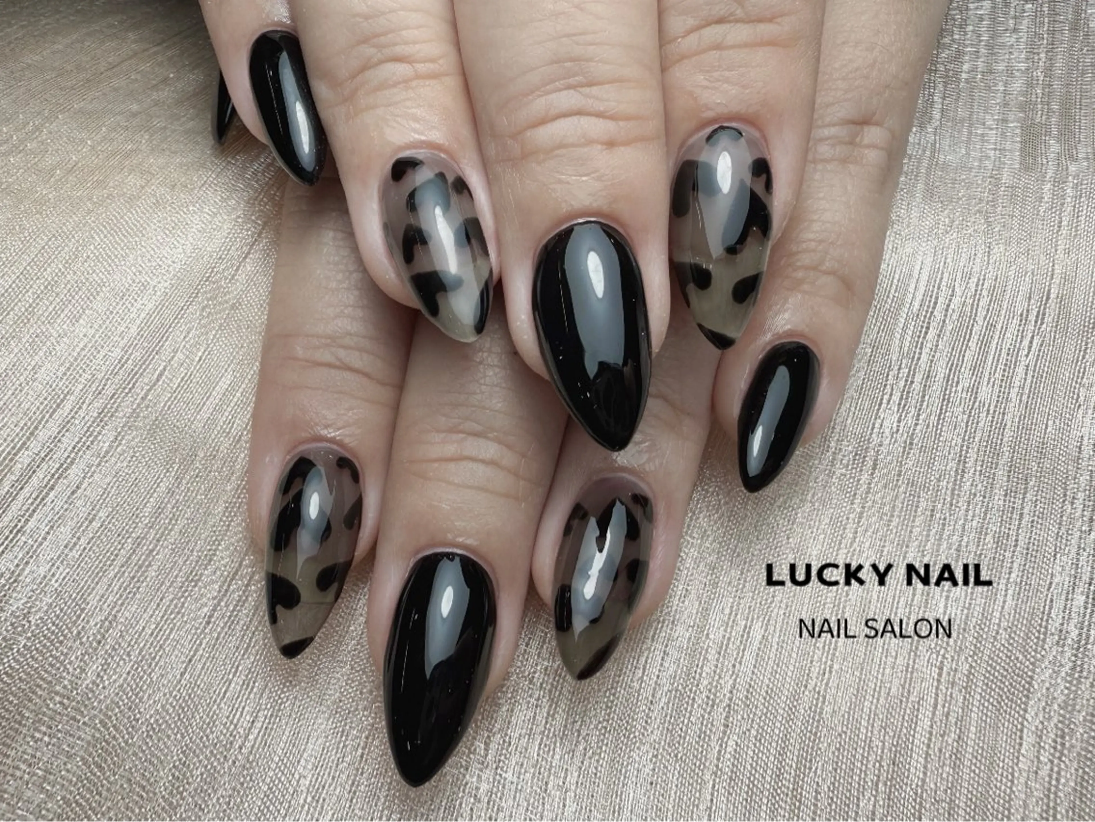 ネイル 宇 田川のネイルデザイン