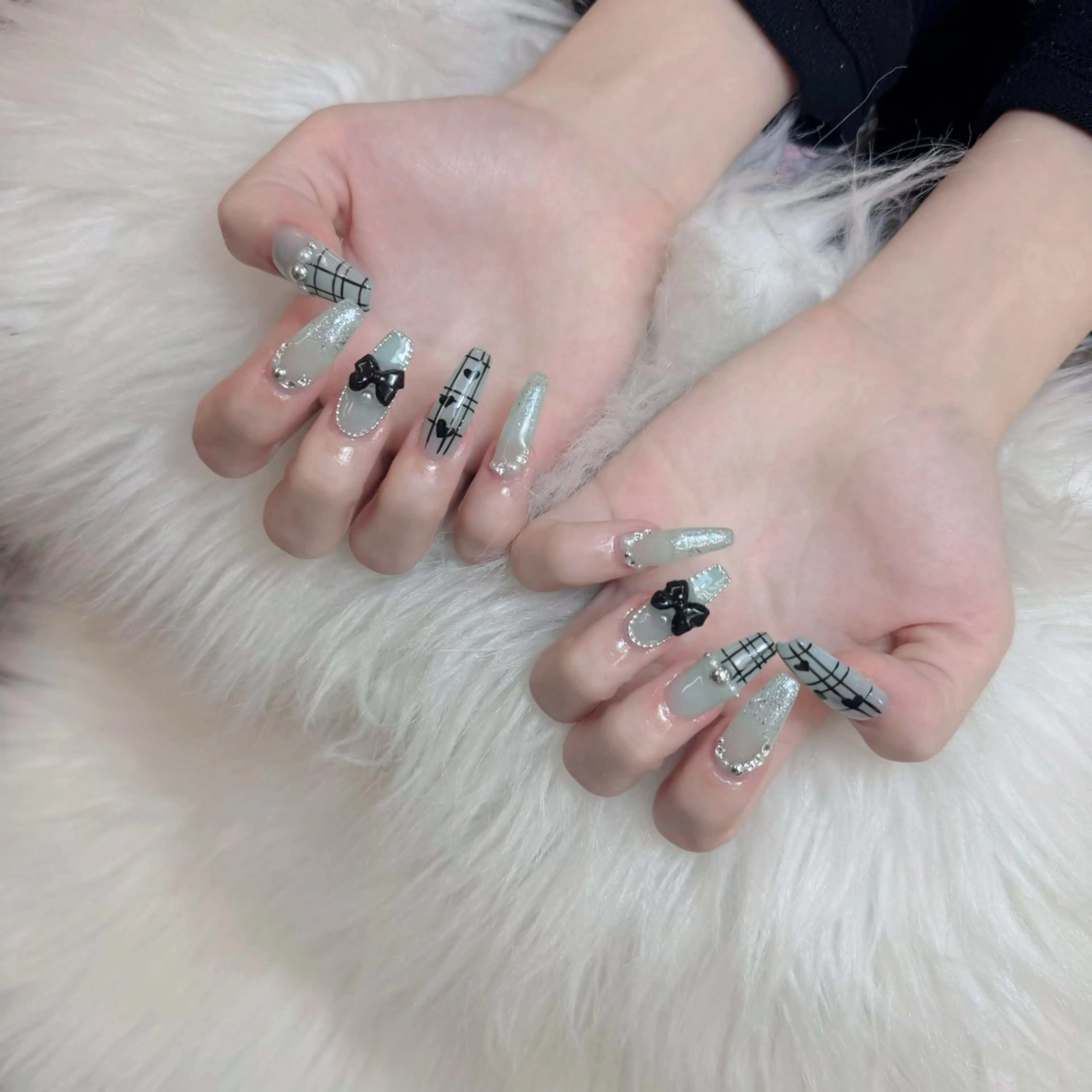 ネイル ジェルネイル 韓国ネイル マグネットネイル ネイルチップ 冬ネイル Lenie Nail Salonのネイルデザイン