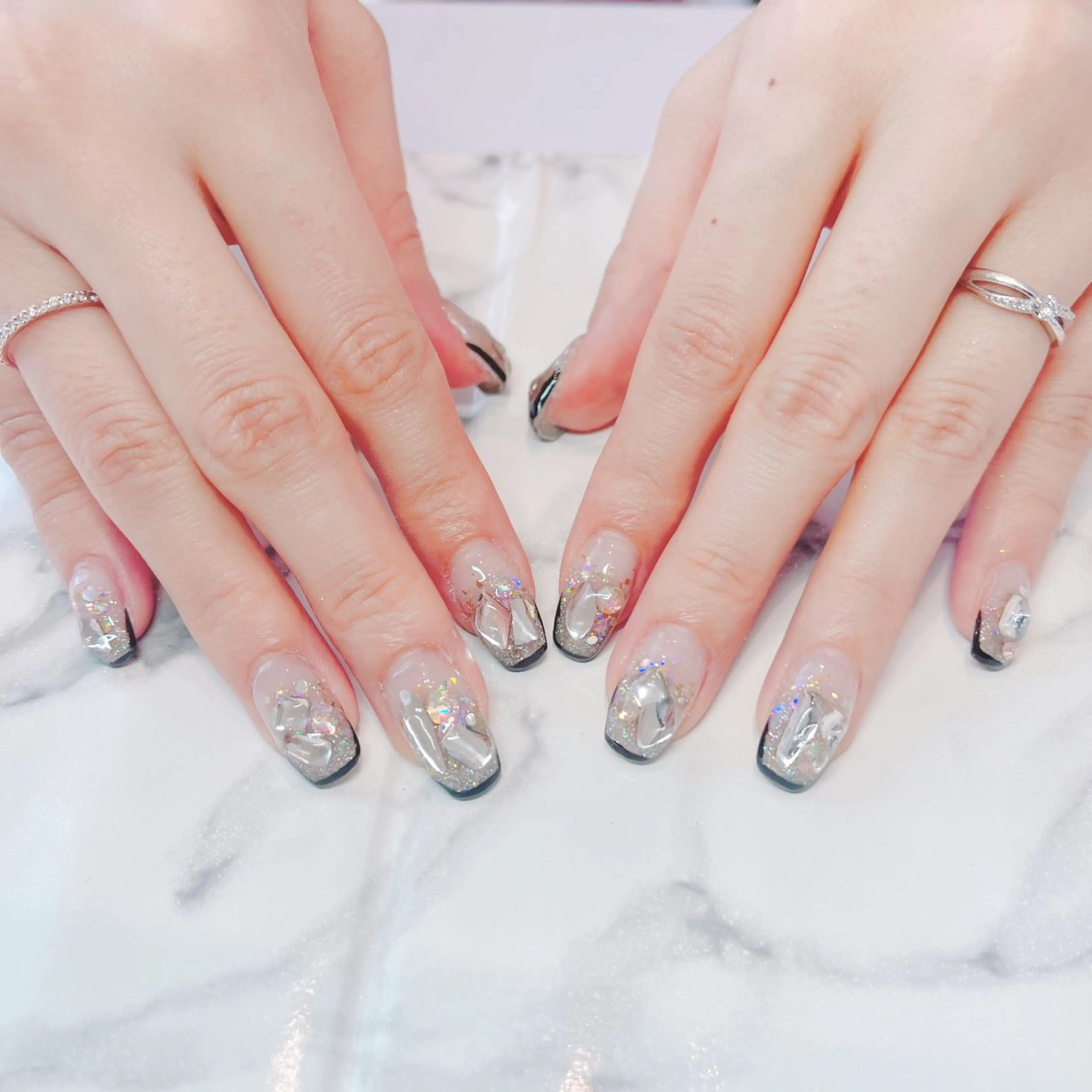 ネイル キラキラネイル 韓国ネイル ニュアンスネイル ストーンネイル ハンドネイル salon. Pualaのネイルデザイン