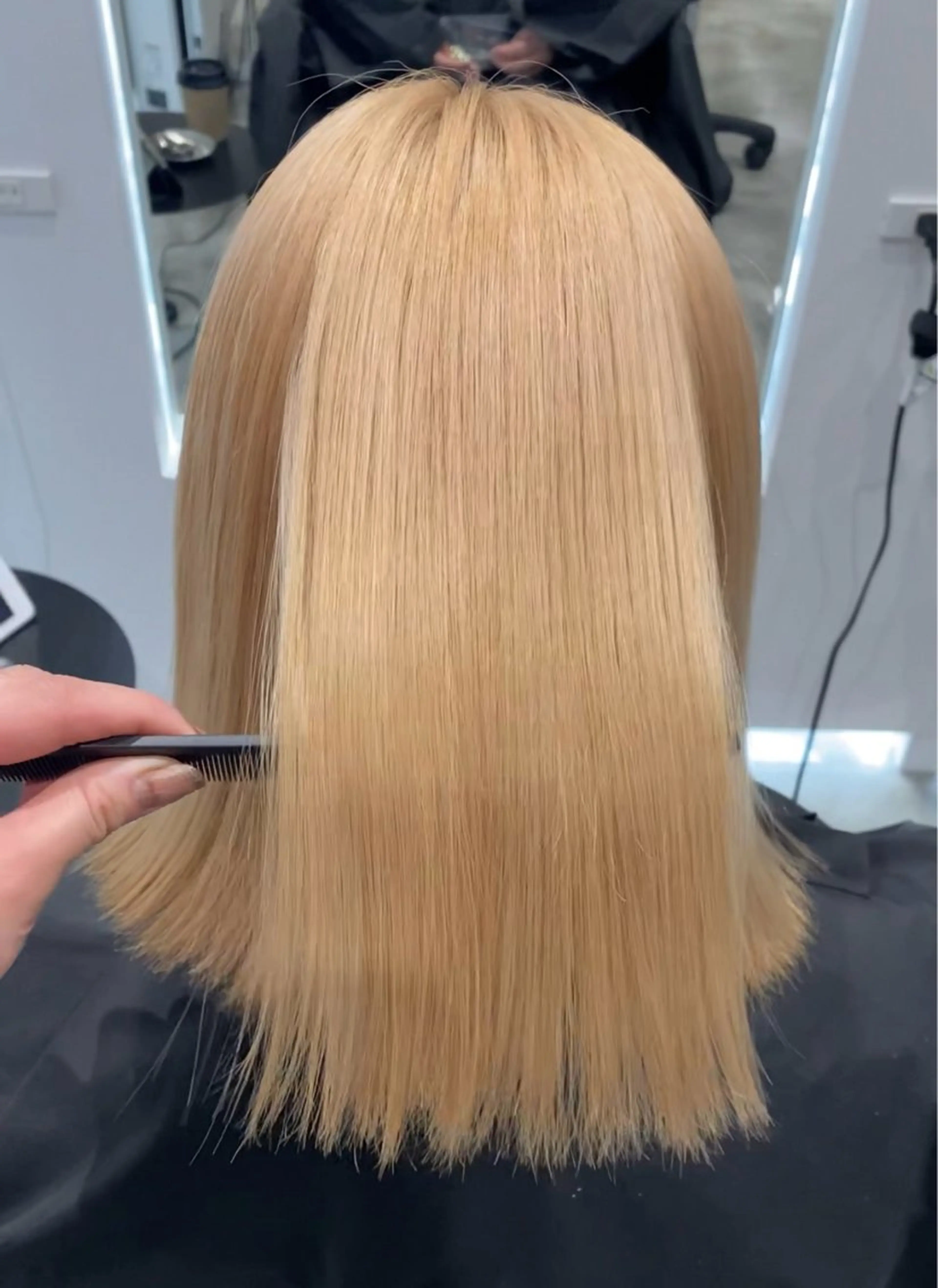 ミディアム さくらい ことみのヘアスタイル