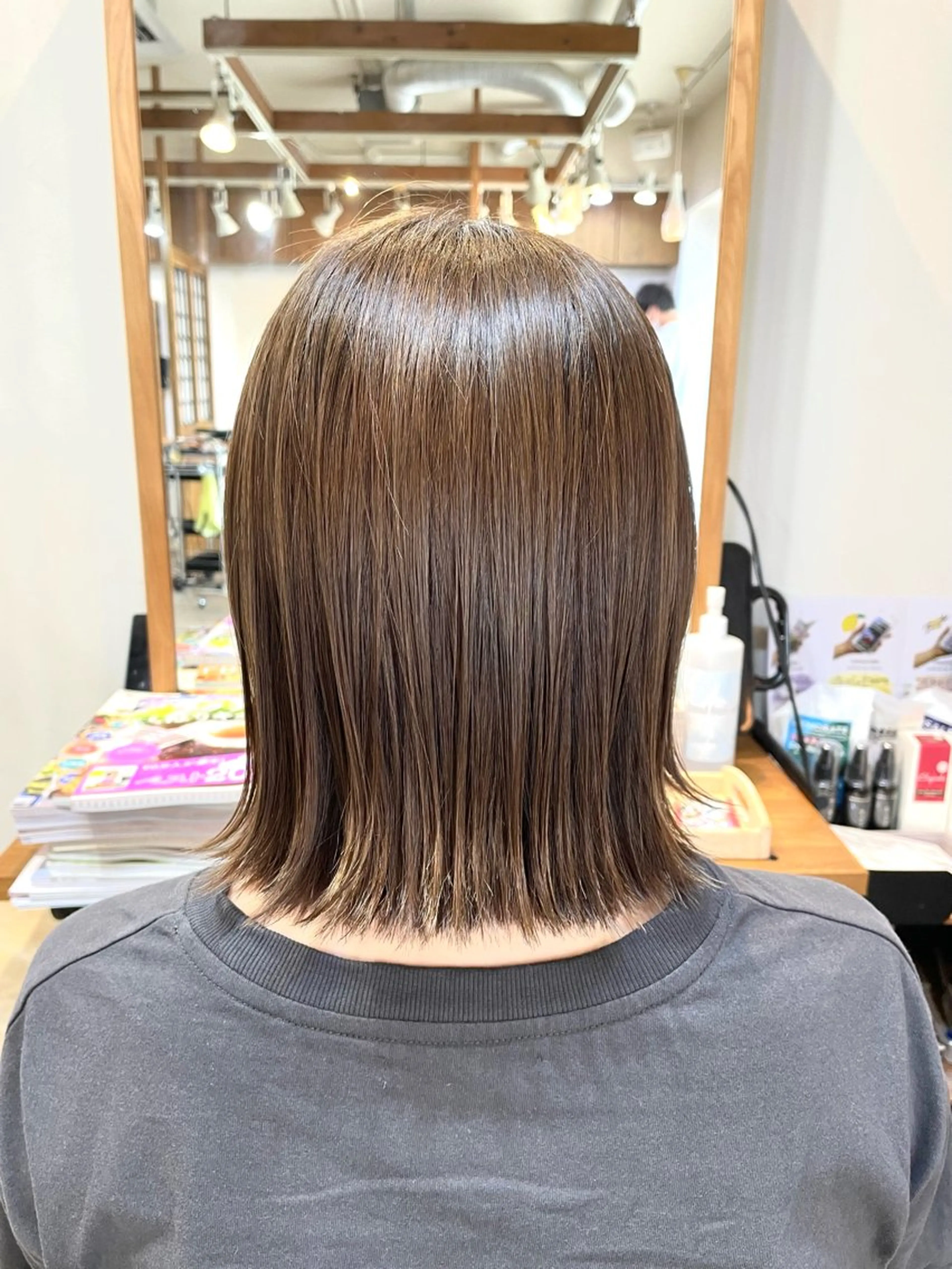 ミディアム 山木 裕子のヘアスタイル