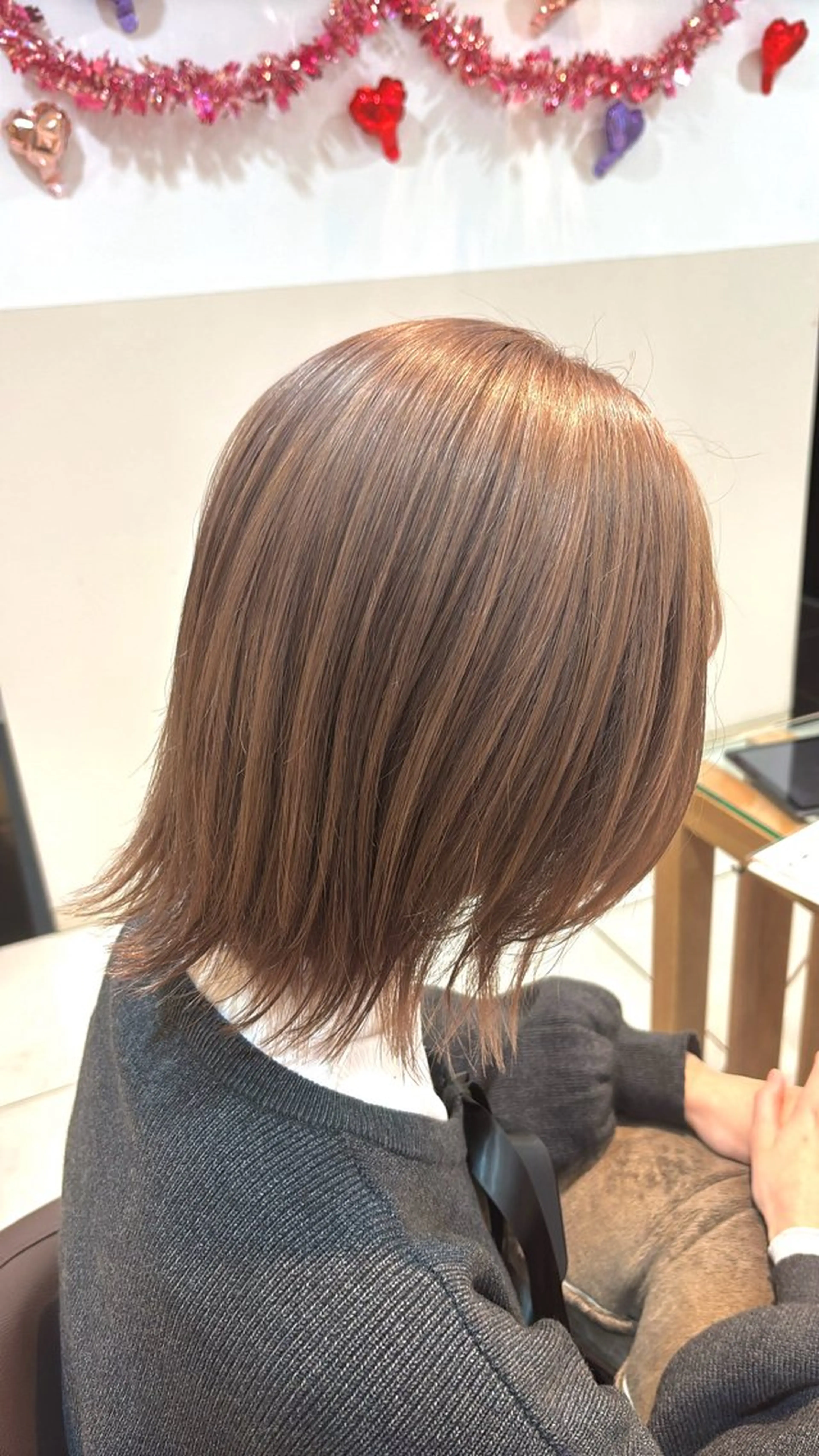 ミディアム カラー 🌈コテ巻き風パーマ LOHASせいな🌈のヘアスタイル