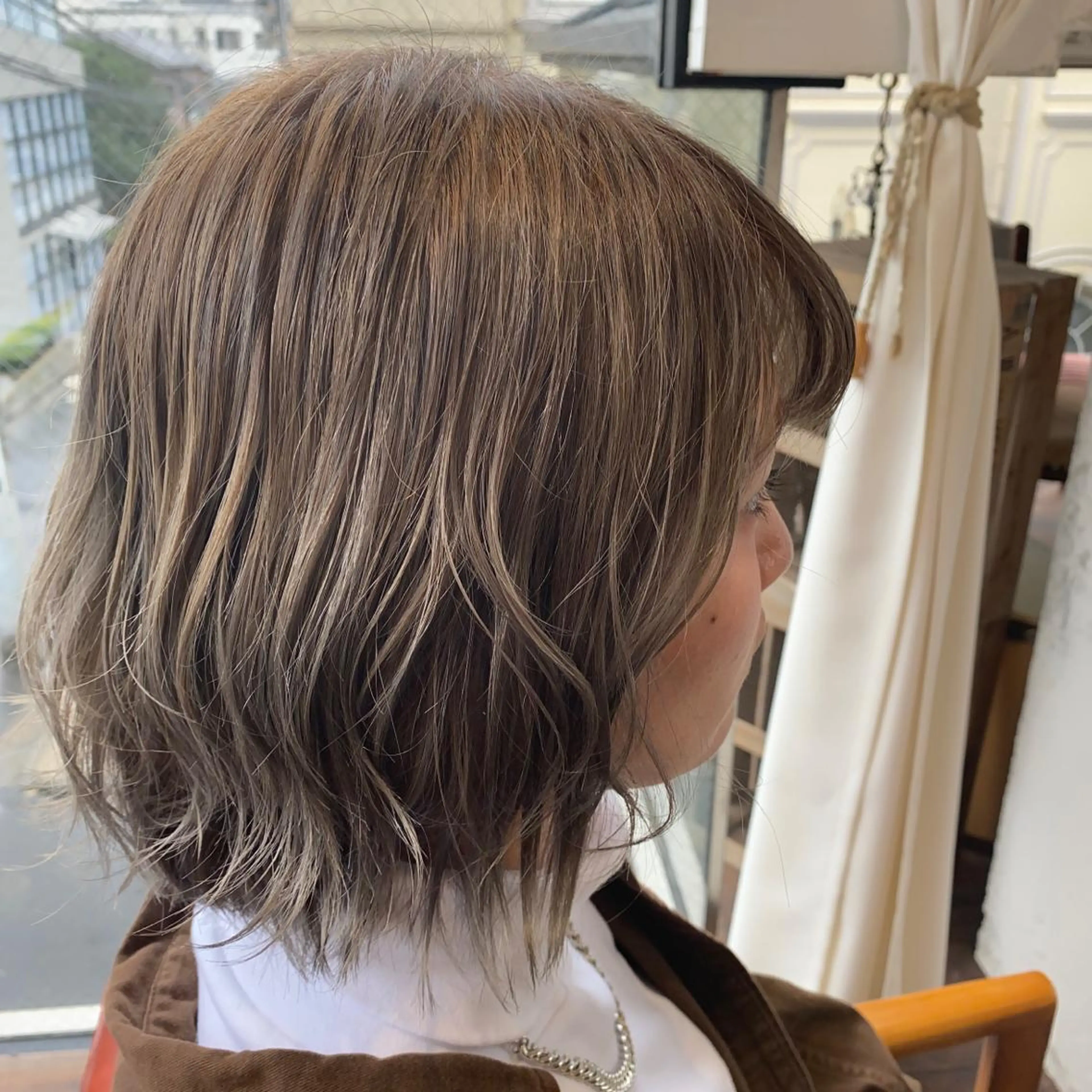 ショート カラー パーマ ヘアアレンジ カット ヘアカラー トリートメント 暖色系/透明感 治野心のヘアスタイル