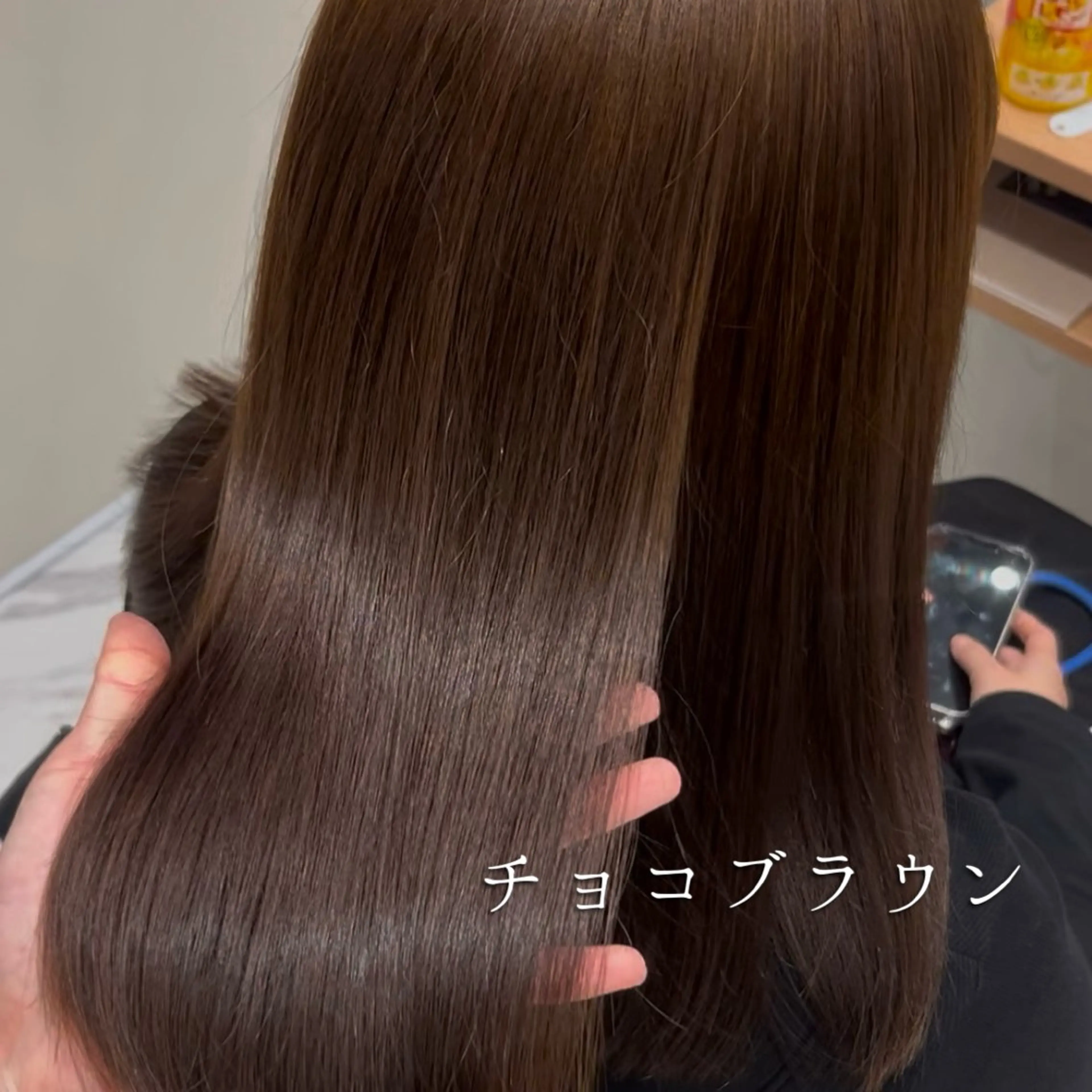 セミロング yuzu 艶カラー/夙川のヘアスタイル