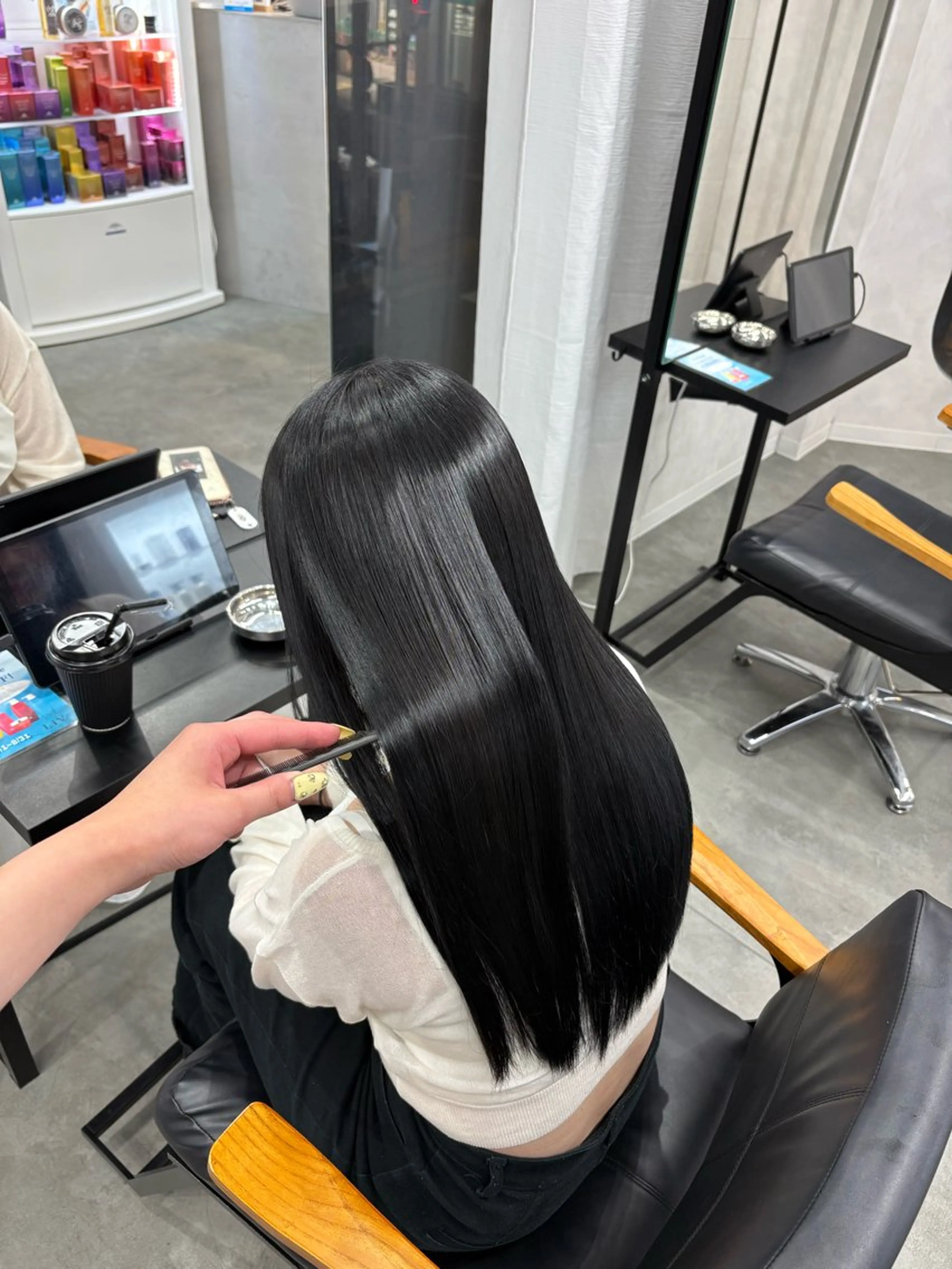 ロング カラー 黒髪 ブルーカラー ブルーブラック 髪質改善 トリートメント カット ヘアカラー LIV My(マイ) 髪質改善/箕面のヘアスタイル