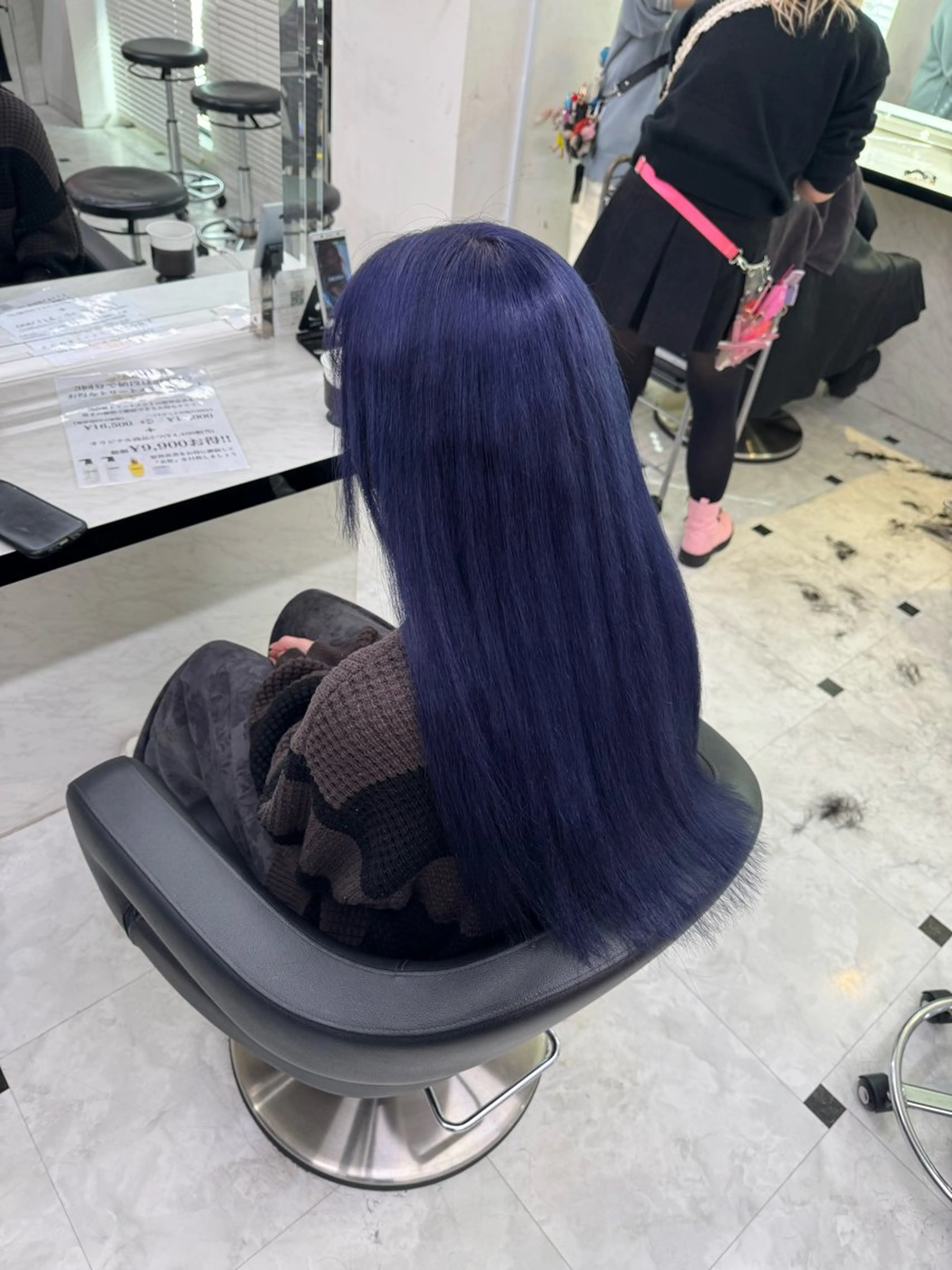 ロング カラー ヘアアレンジ ブルーカラー ブルーラベンダー ラベンダーカラー ヘアカラー トリートメント ヘッドスパ ヘアセット 🥀レイヤー×ハイト ーントレンドヘア🥀のヘアスタイル