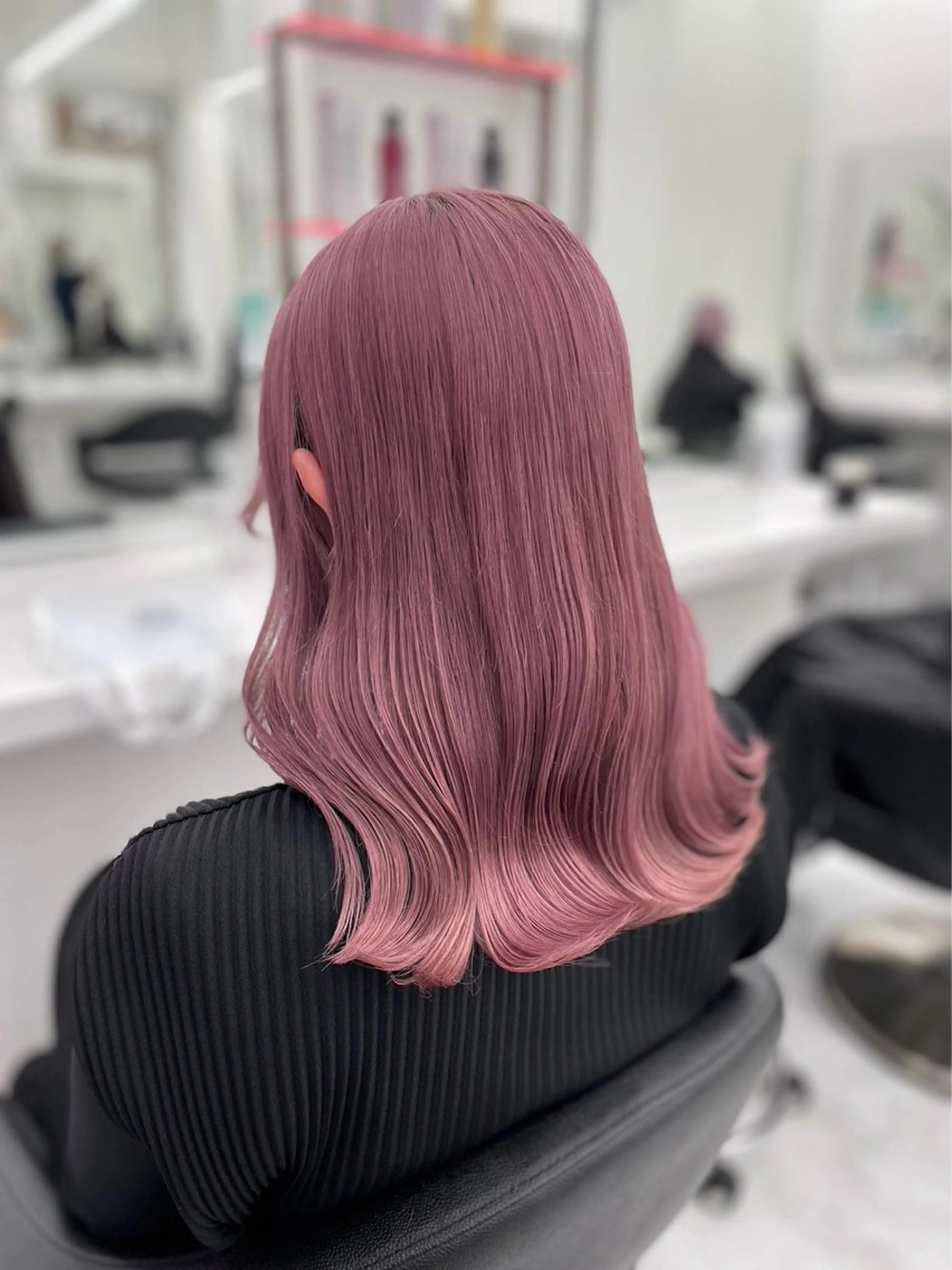 ミディアム 🍀yuria/ハイ トーン/ペールカラーのヘアスタイル