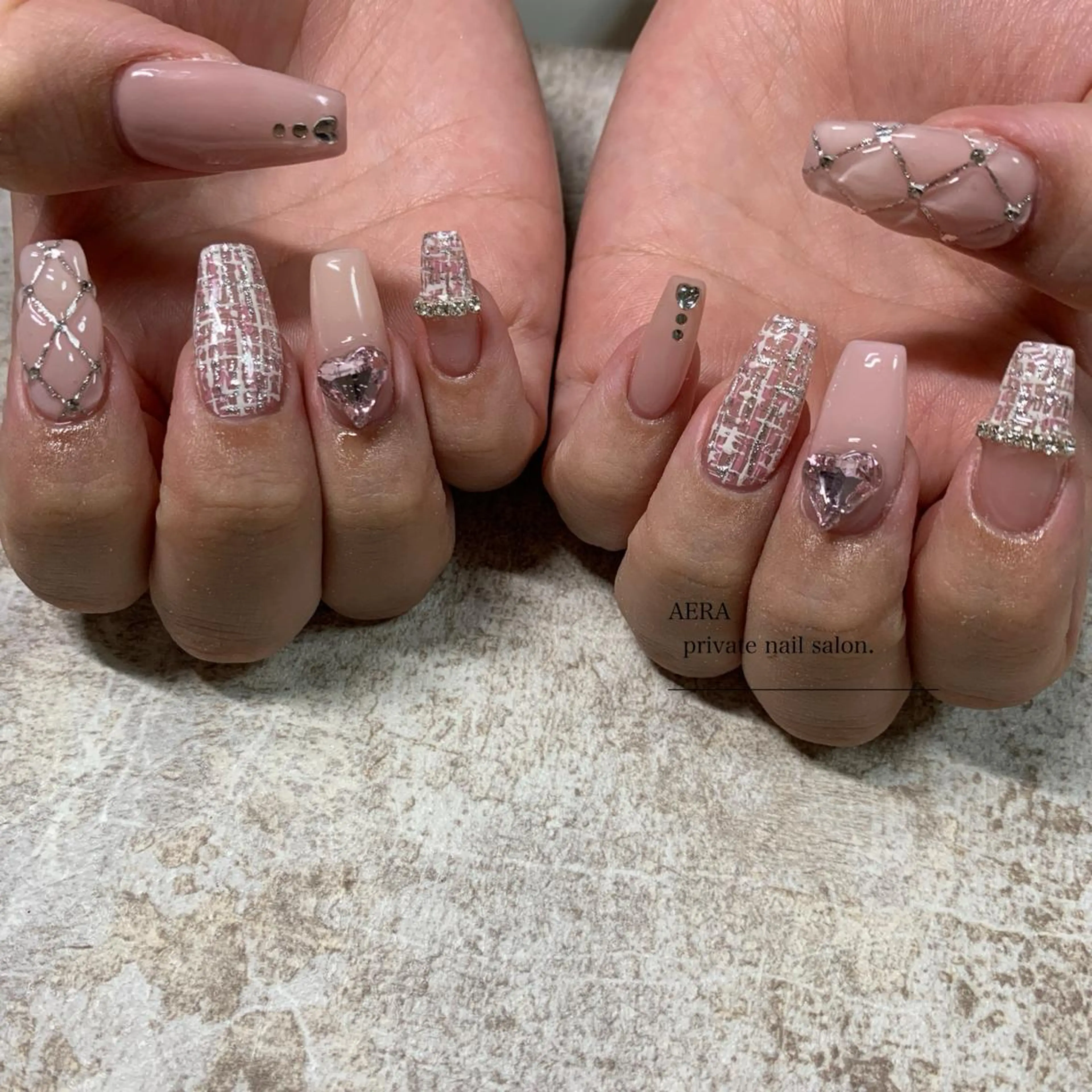 ネイル AERA nail shino🐱⸝꙳のネイルデザイン