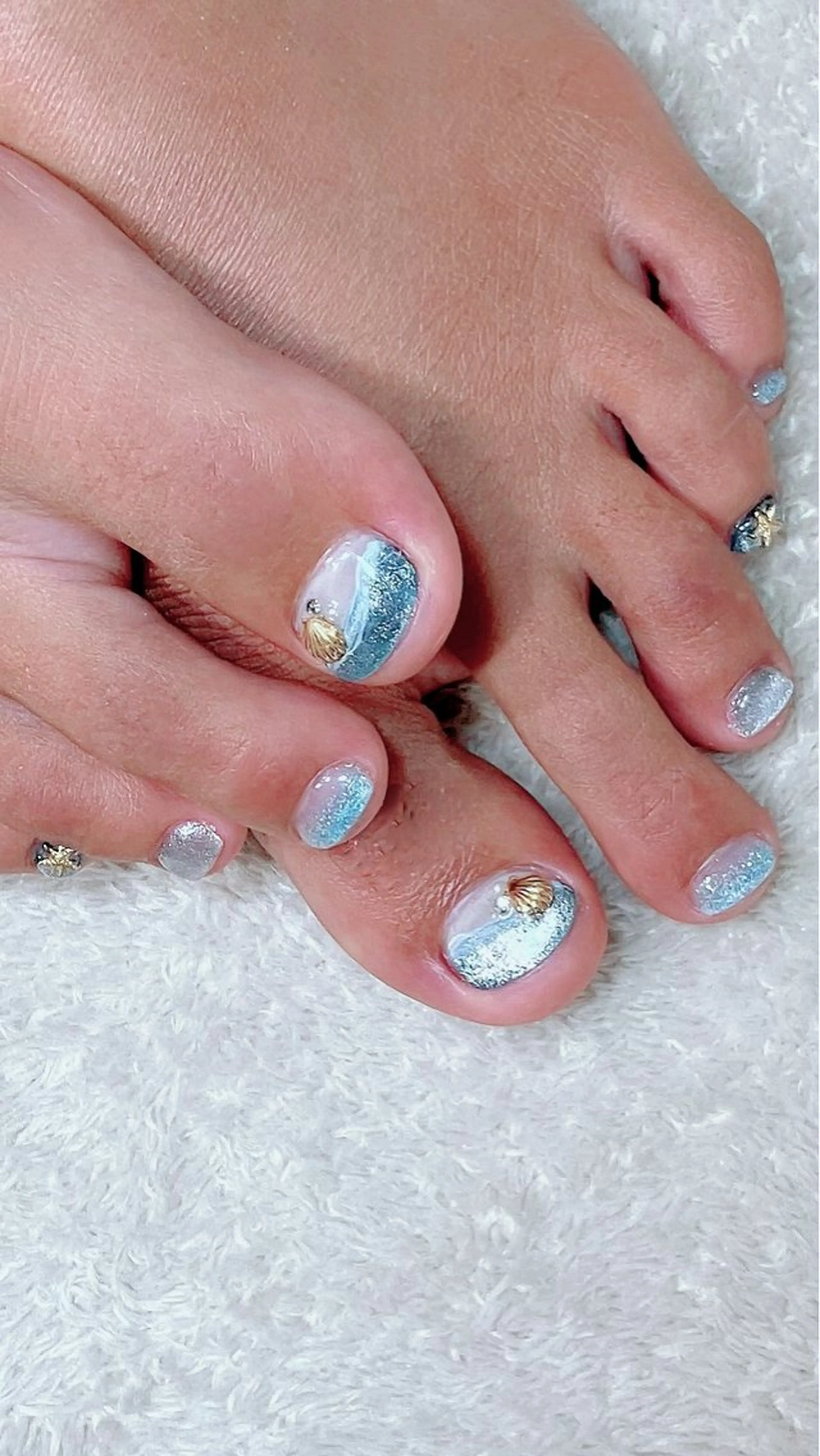 ネイル フットネイル haleyume所属・shino🌟 痛ネイルのネイルデザイン