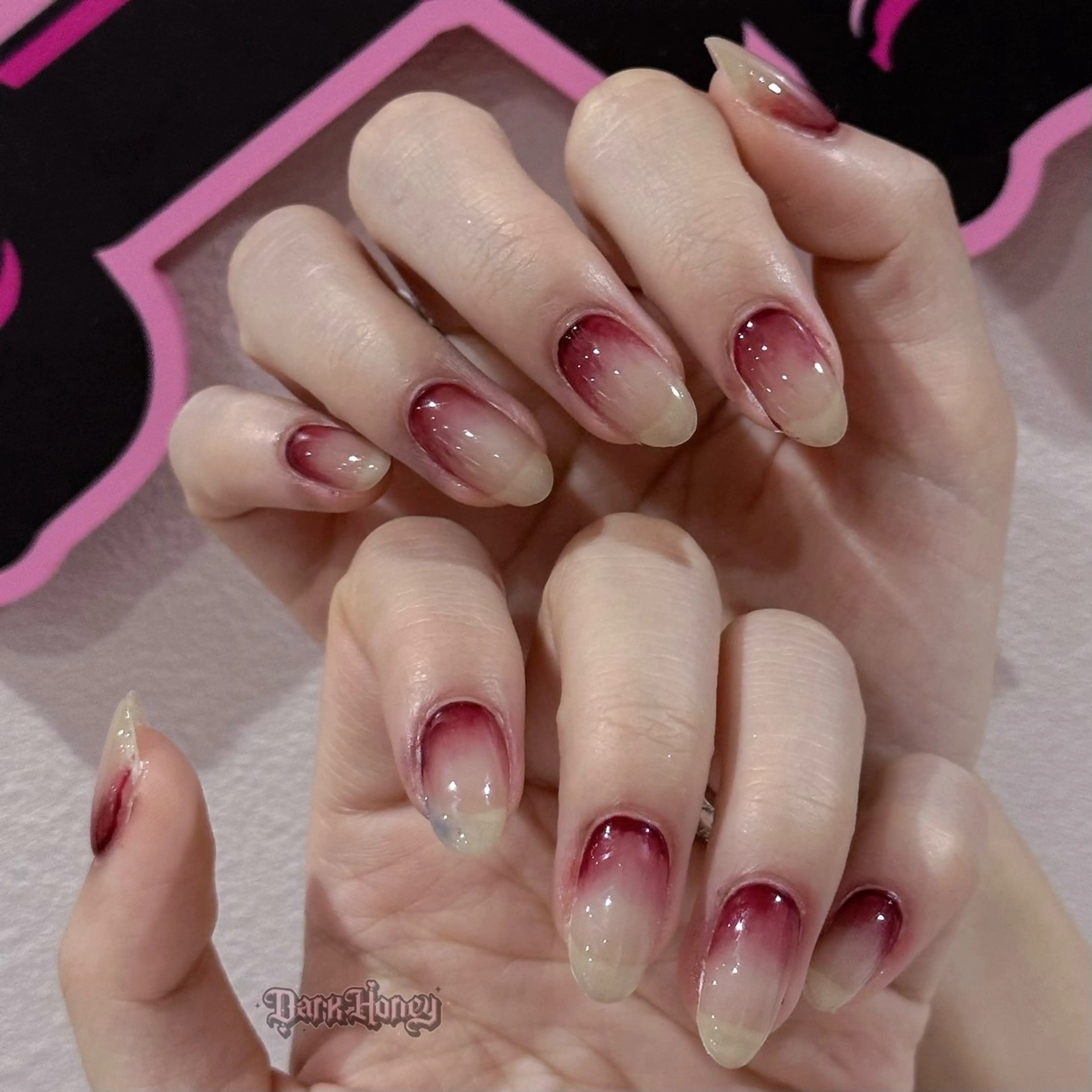 ネイル ハンドネイル Dark honey スカルプ専門原宿店のネイルデザイン