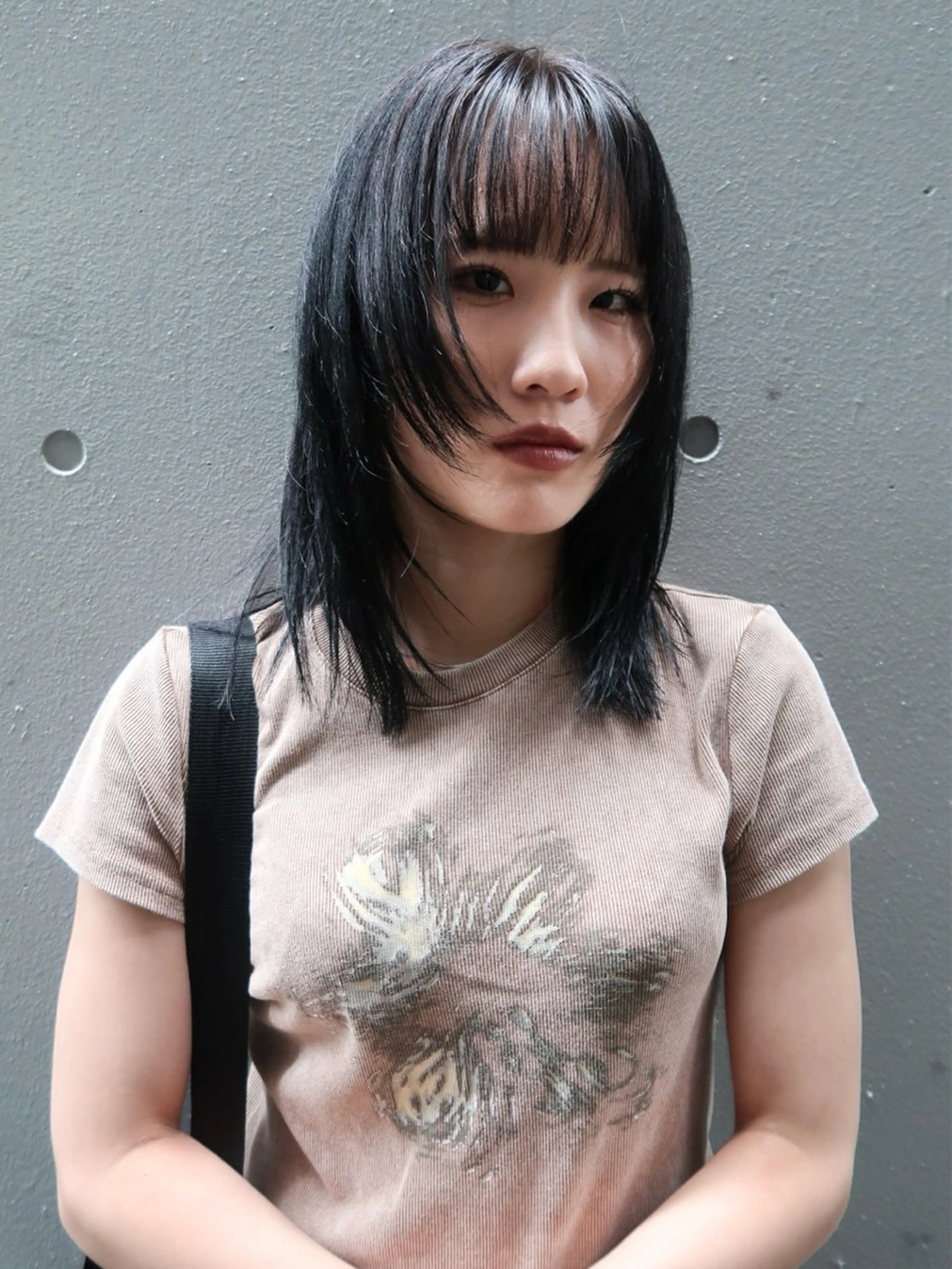 セミロング 切りっぱなしボブ ボブ くせ毛 顔まわりレイヤー 顔周りカット カット ヘアカラー HARUKI🏔️/ メンズ/透けブラウンのヘアスタイル