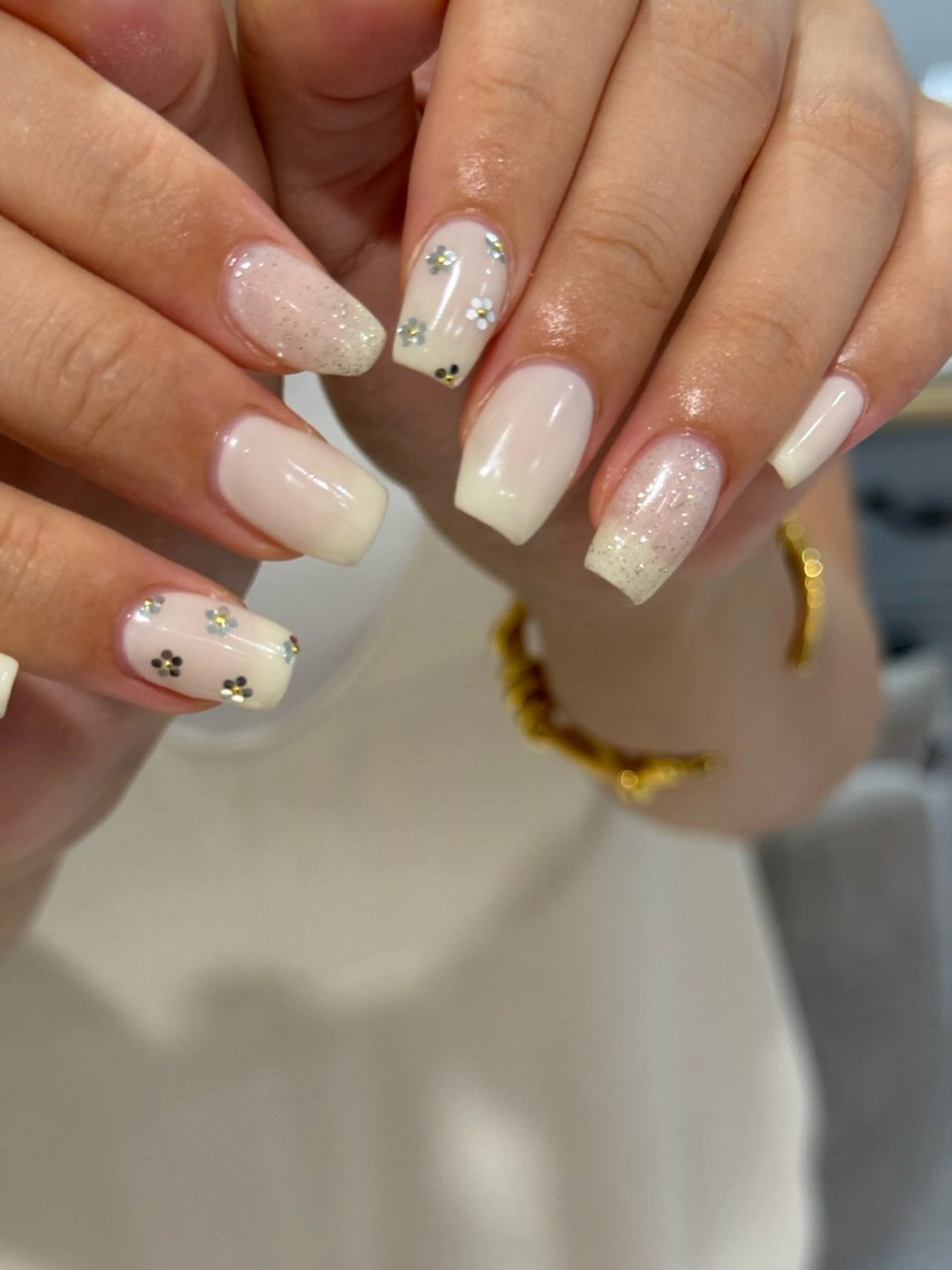 ネイル ハンドネイル airi 🤍のネイルデザイン