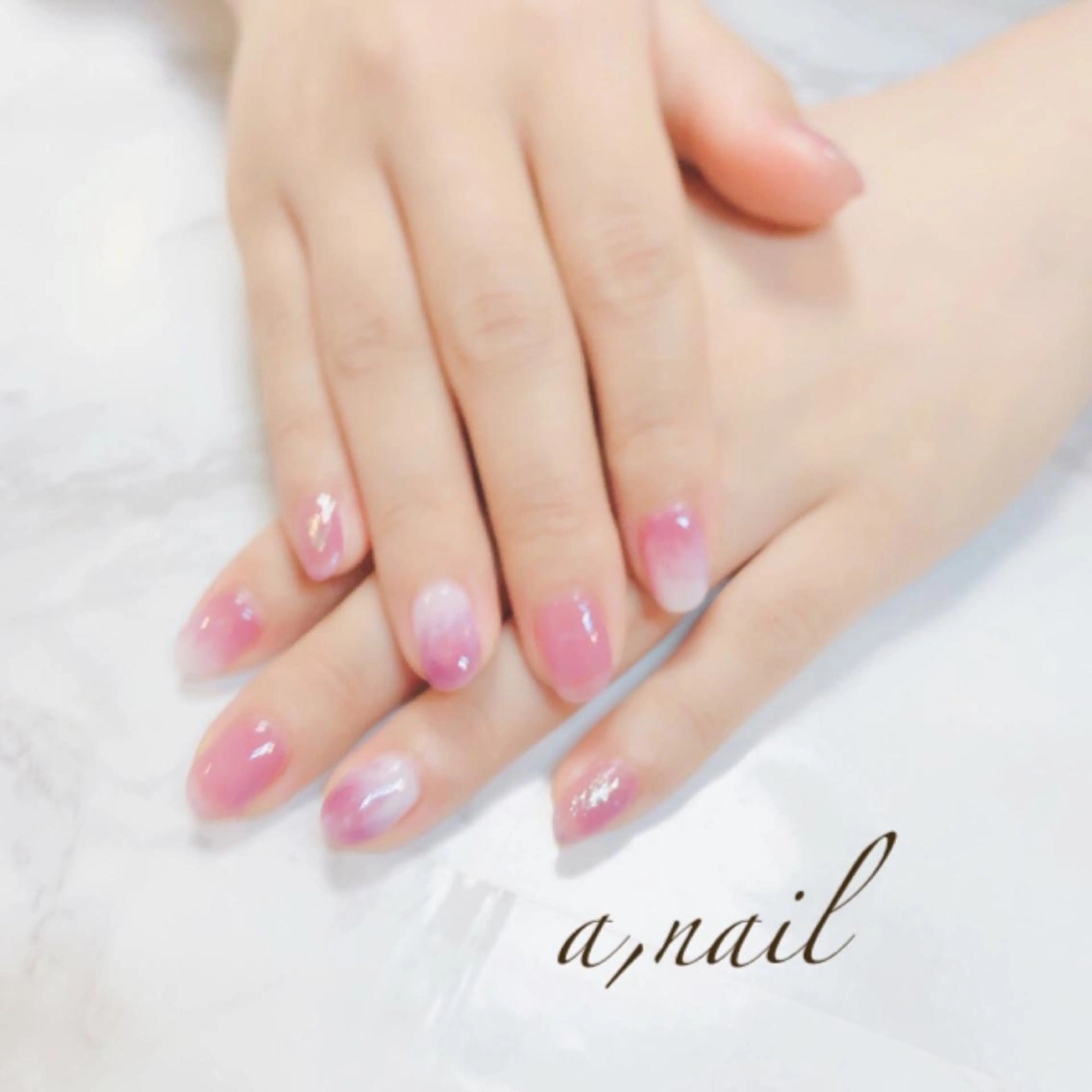 ネイル フットネイル ジェルネイル グラデーション ニュアンスネイル オフィスネイル ハンドネイル ネイルサロン エーネイルのネイルデザイン