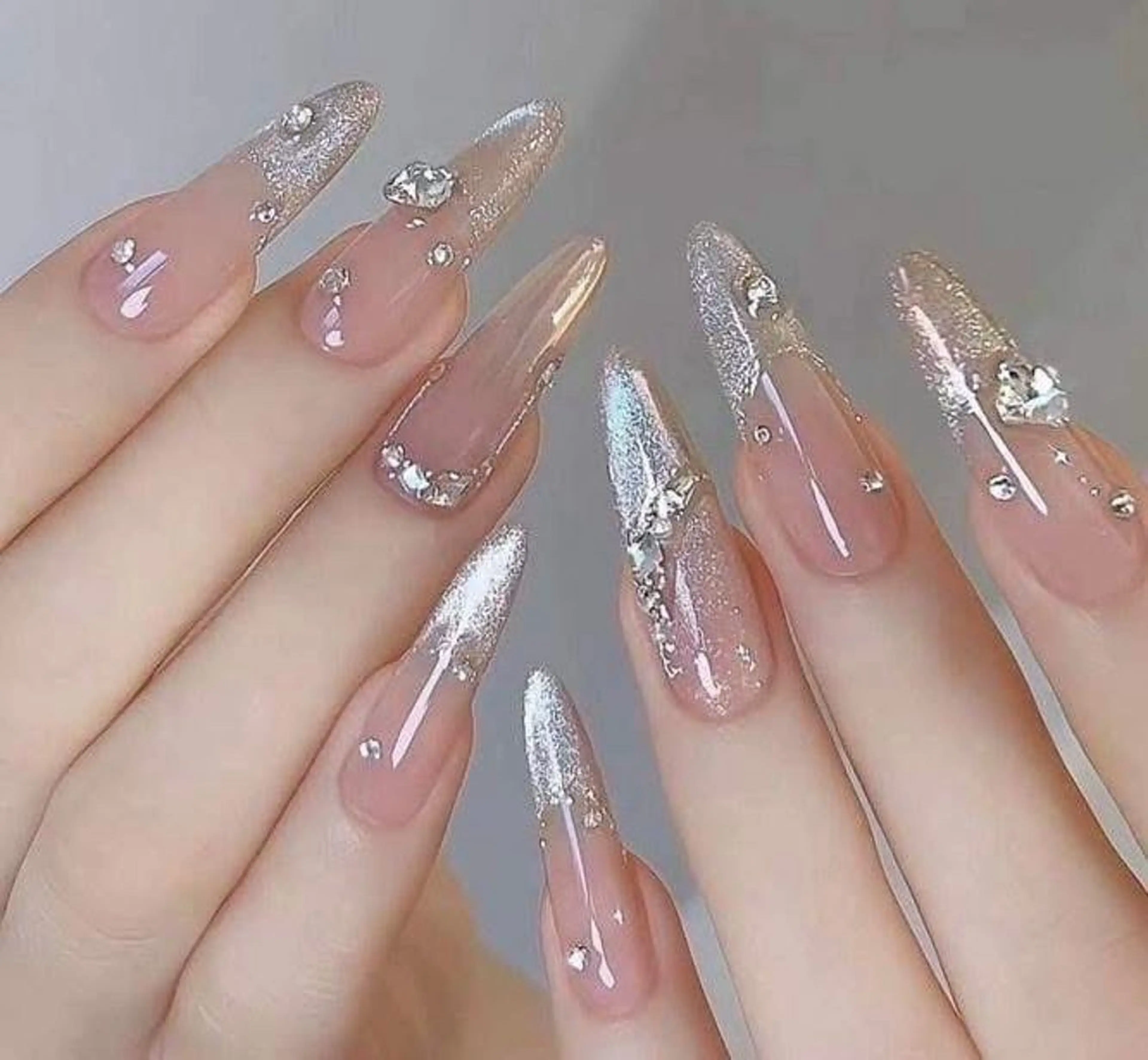 ハンドネイル チェリネイルサロン 霞ヶ関のネイルデザイン