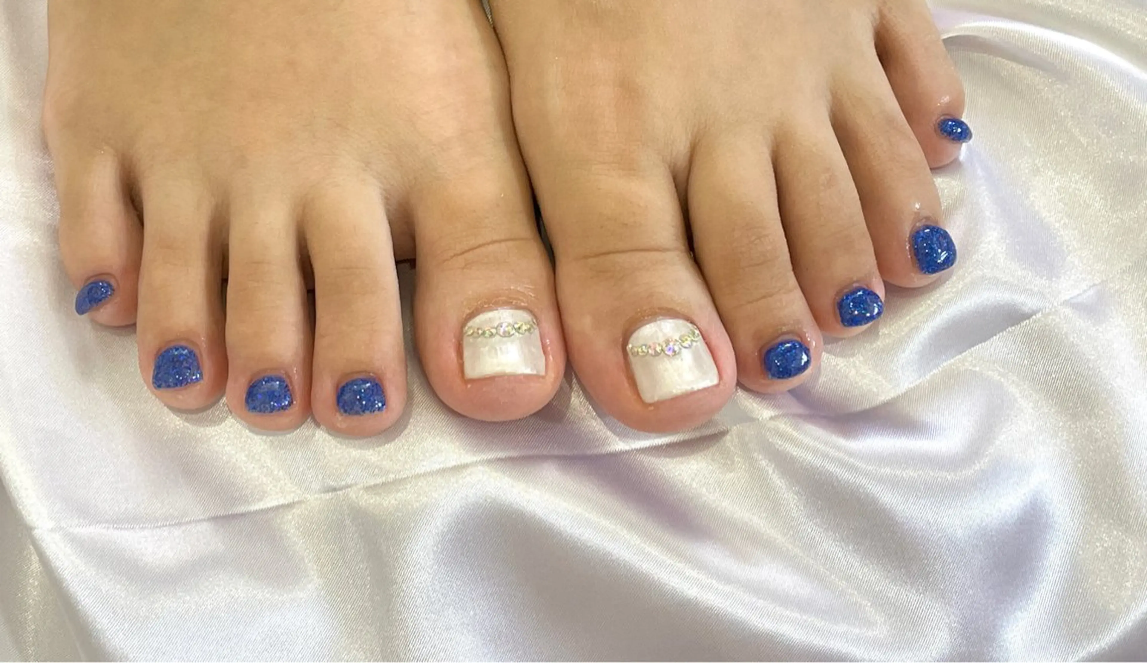 ネイル フットネイル Neige所属・Neige 𓂃 aiのネイルデザイン