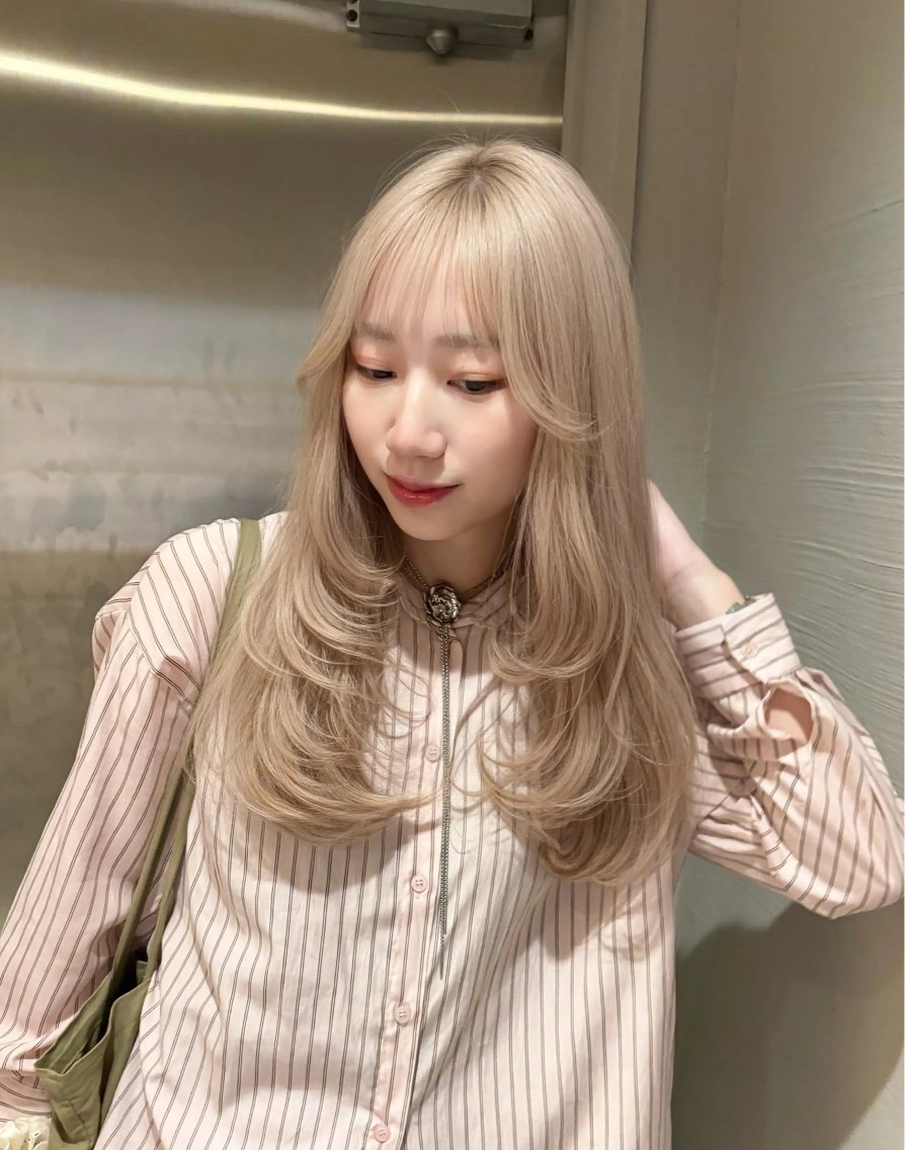 ロング レイヤーカット カット ヘアカラー 遠田 彩那のヘアスタイル