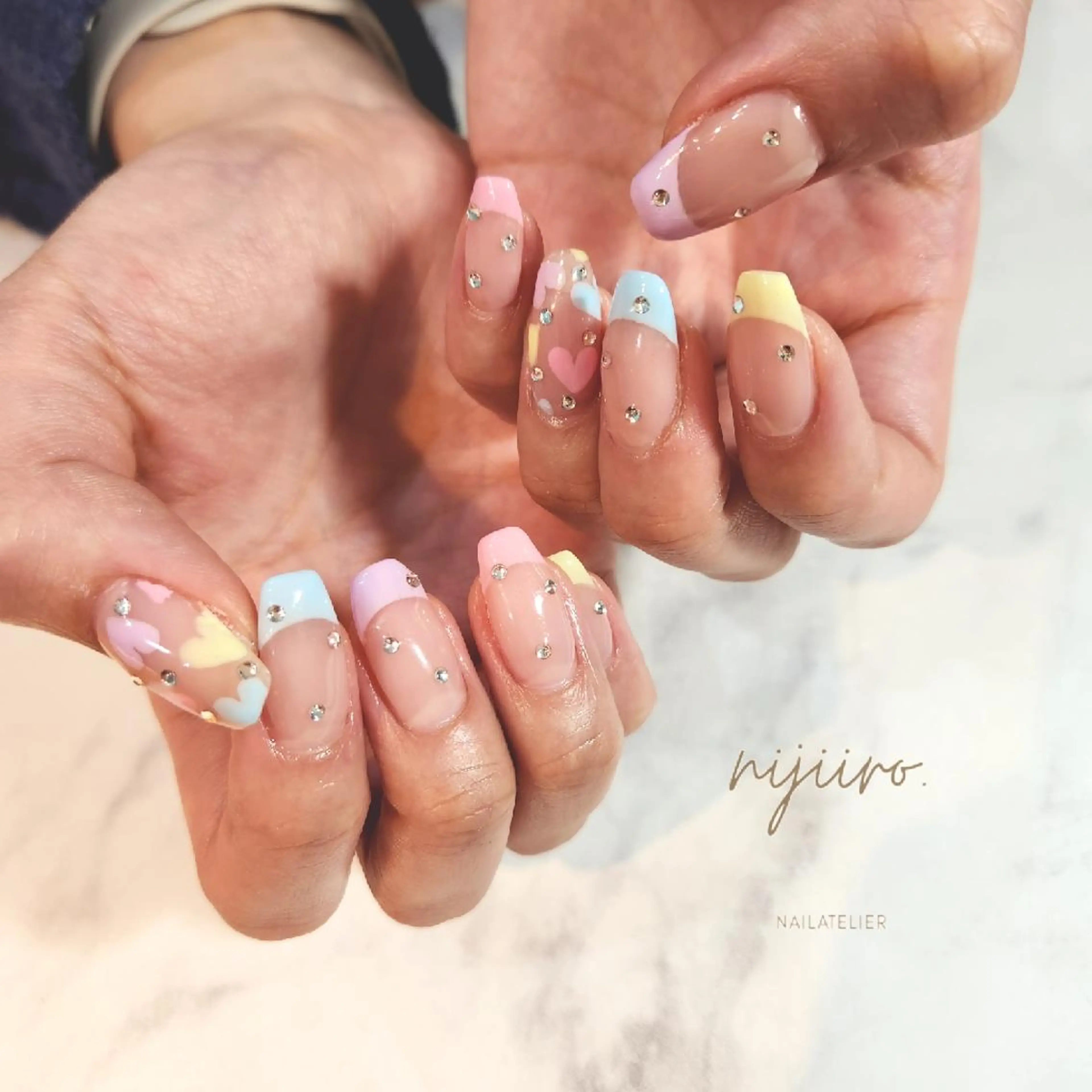 ネイル ハンドネイル nailatelier nijiiro.所属・nijiiro🌈 サトウのネイルデザイン