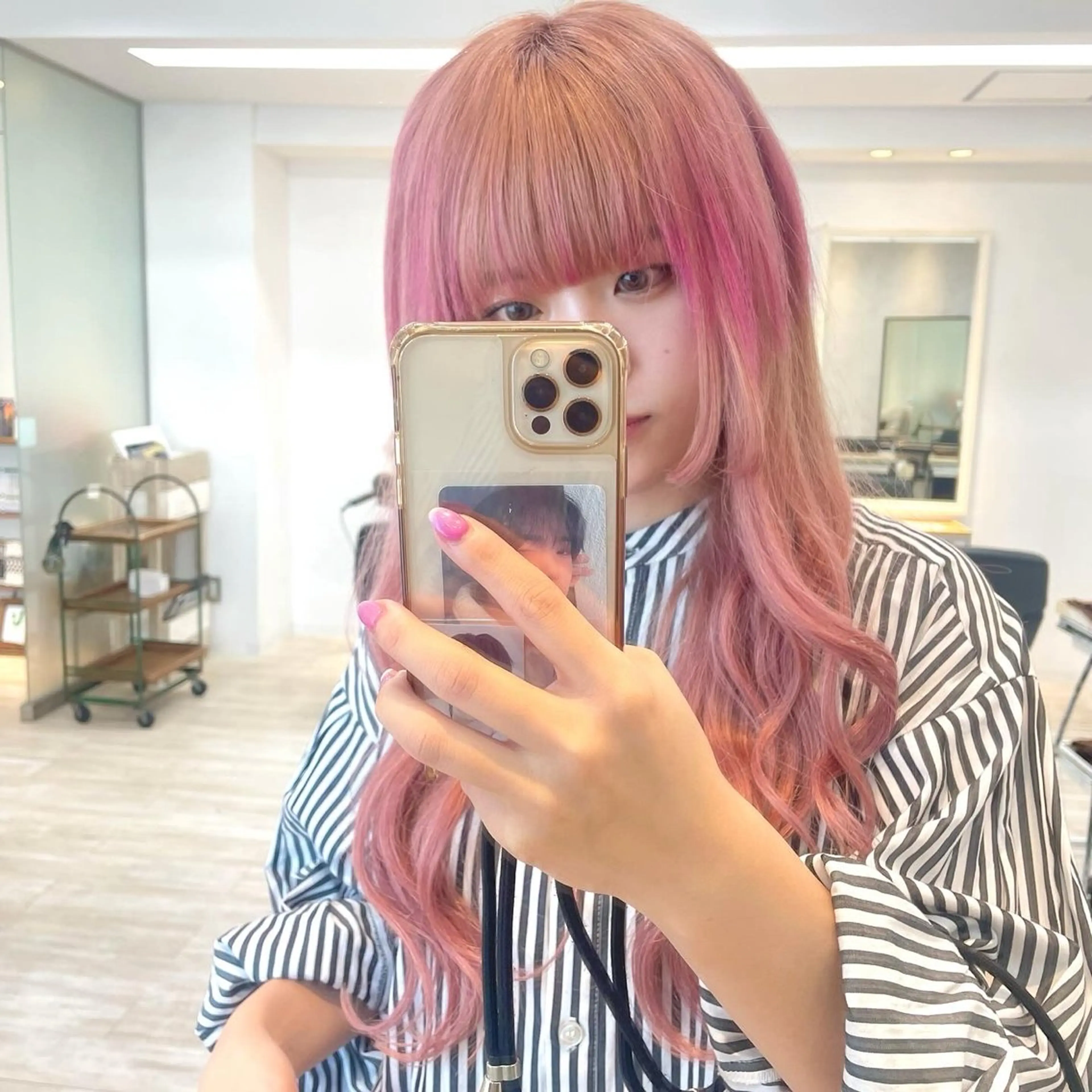 ロング カラー ゆさこのか ダブルカラー／縮毛のヘアスタイル