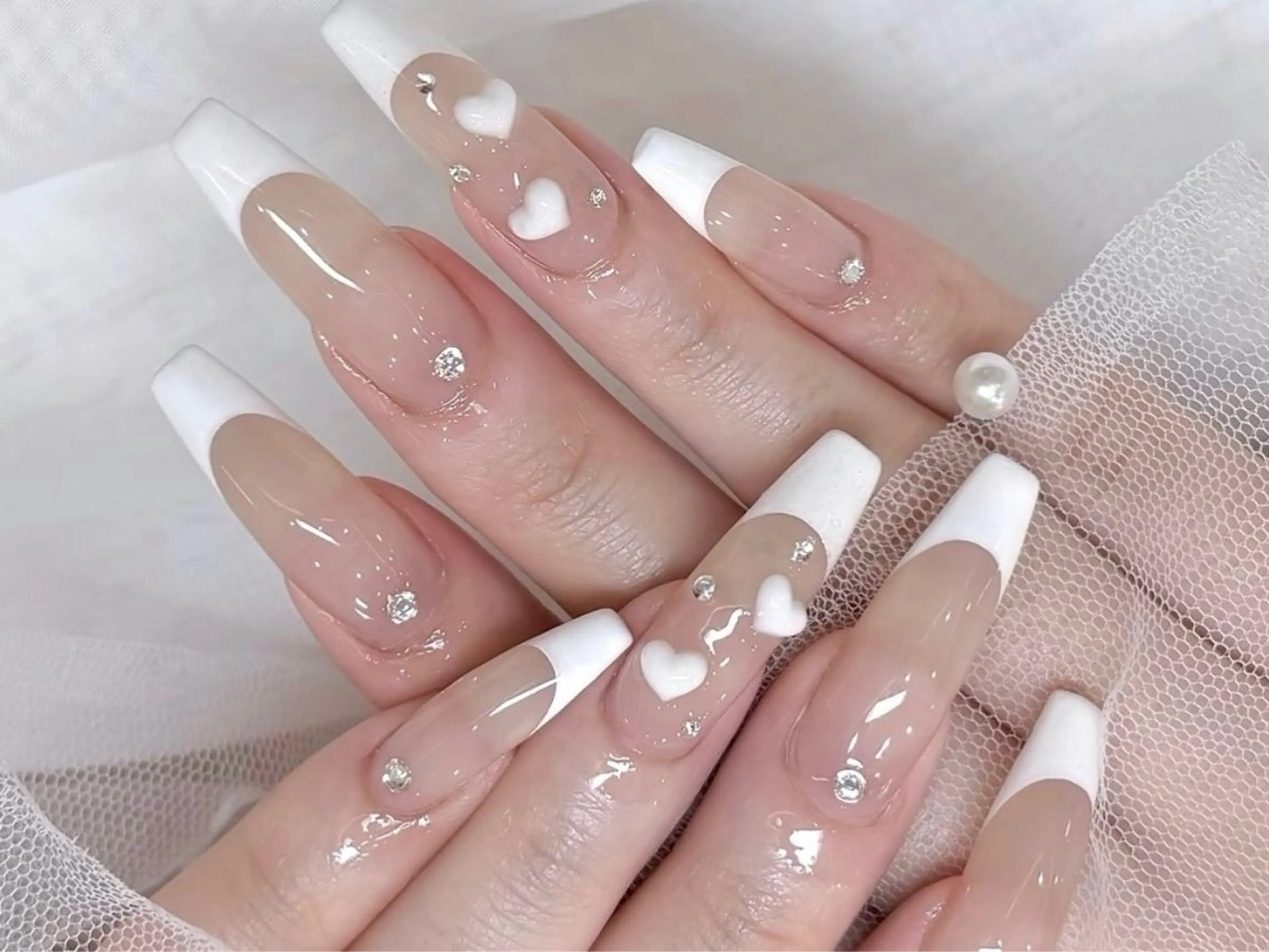 メンズ ネイル メンズ韓国風 アートネイル フレンチネイル ジェルネイル キラキラネイル ハンドネイル Bloom スカルプ専門店のネイルデザイン