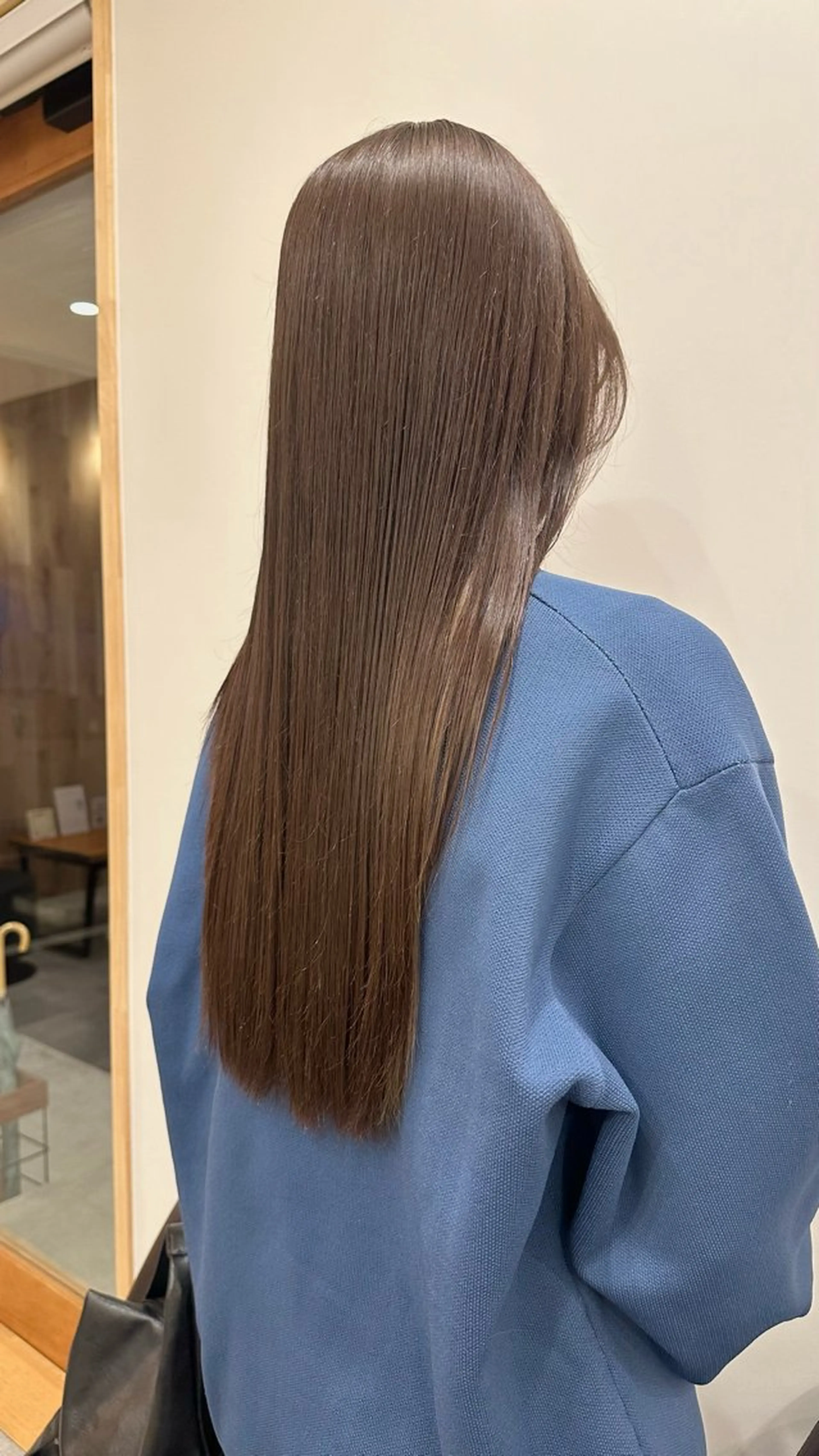 ロング カラー 湯浅 彩香のヘアスタイル