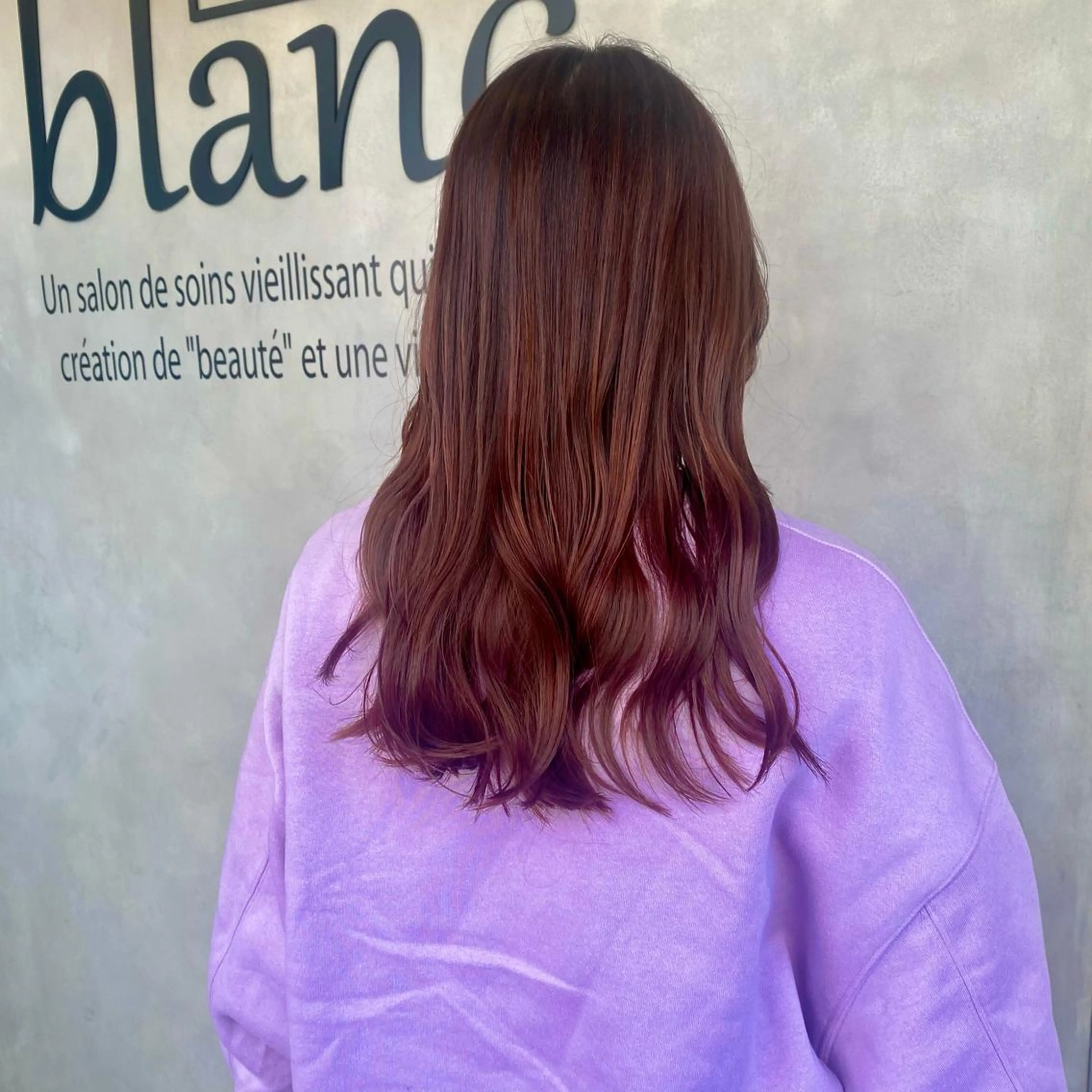 ロング ヘアカラー 冨樫 真季のヘアスタイル