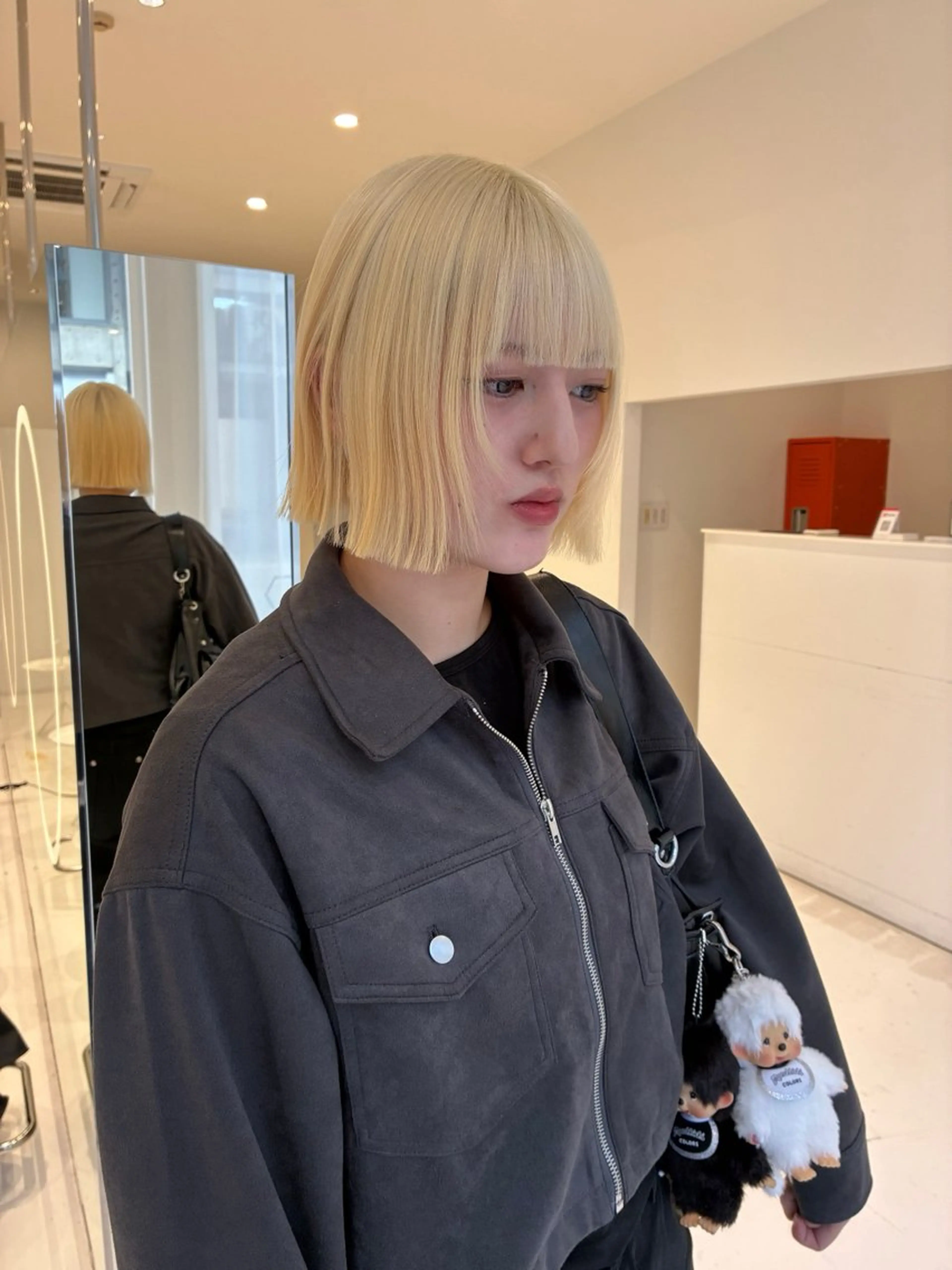 ミディアム 切りっぱなしボブ ボブ カット ヘアカラー トリートメント cono noughtのヘアスタイル