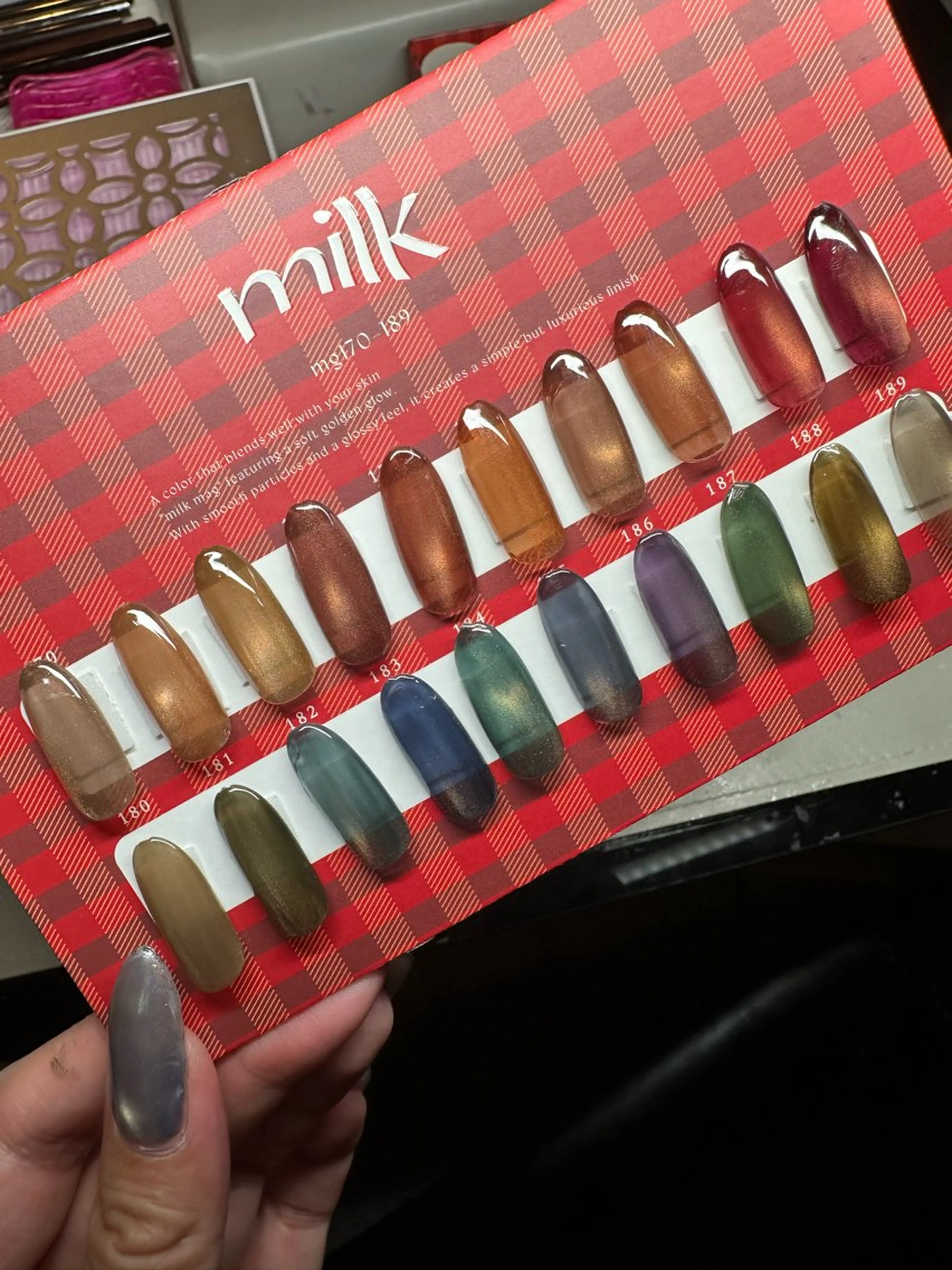 ネイル マグネットネイル nail salon OnRのネイルデザイン