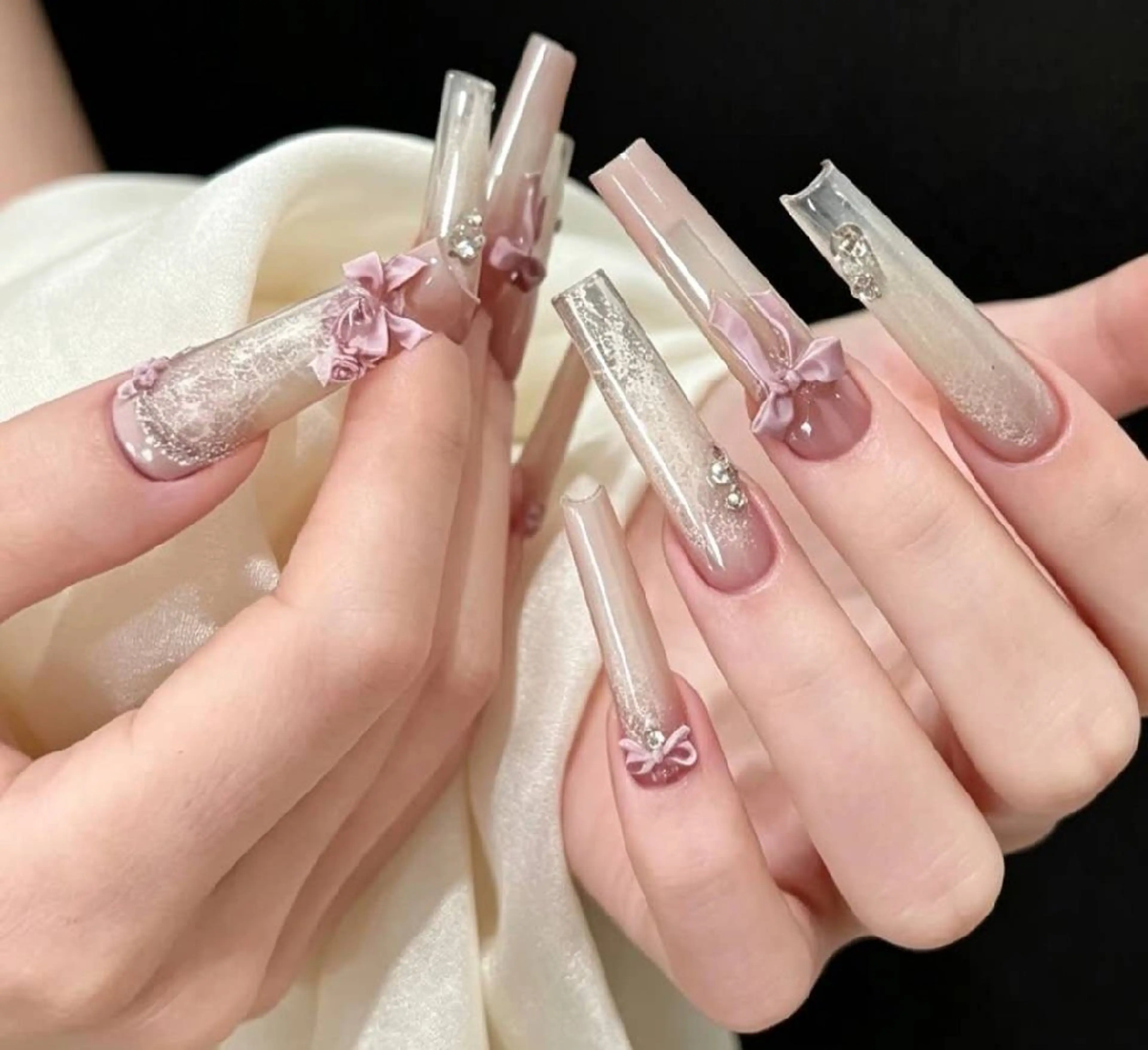 ネイル 小島 阿佑美のネイルデザイン