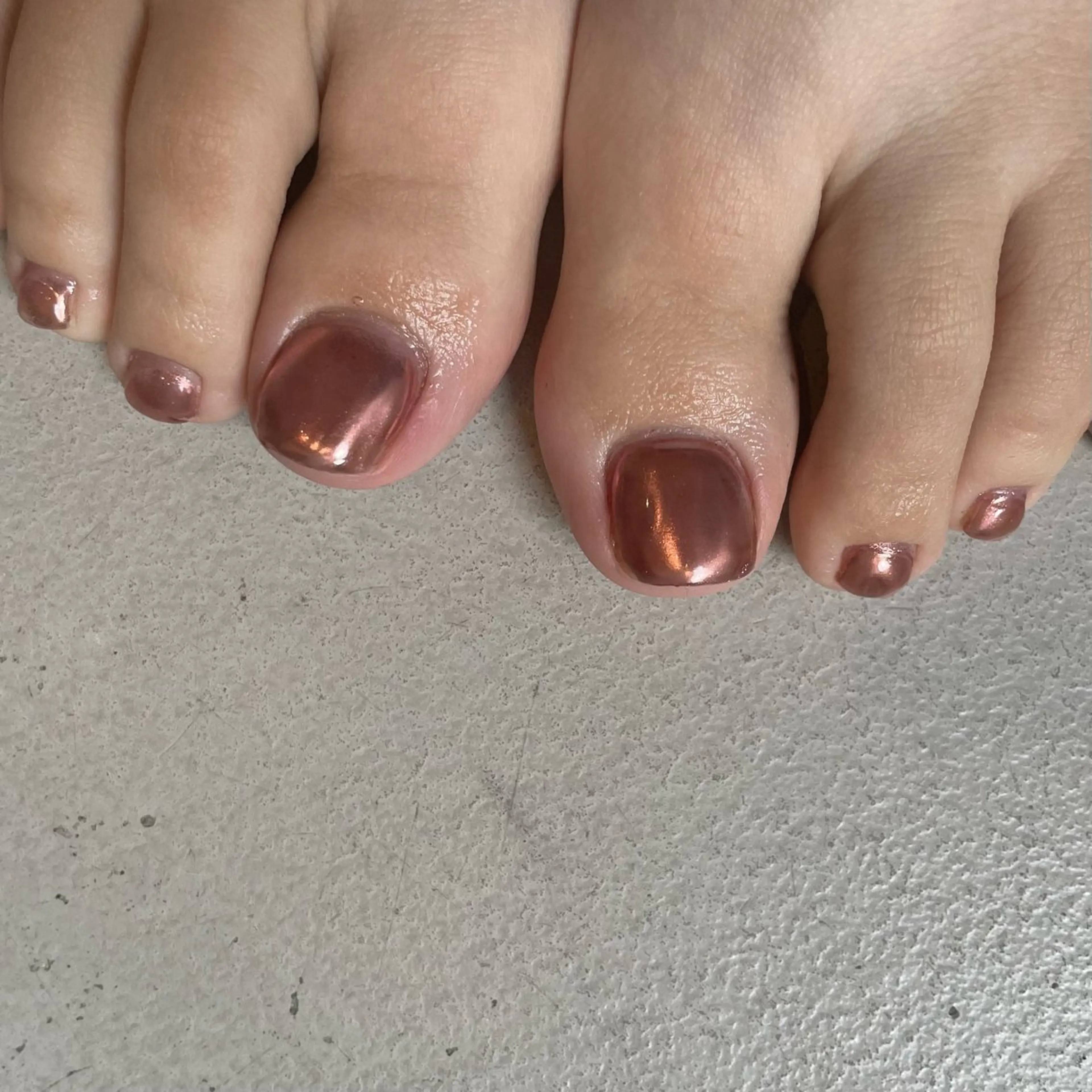 ネイル ミラーネイル ピンク フットネイル roof nailのネイルデザイン