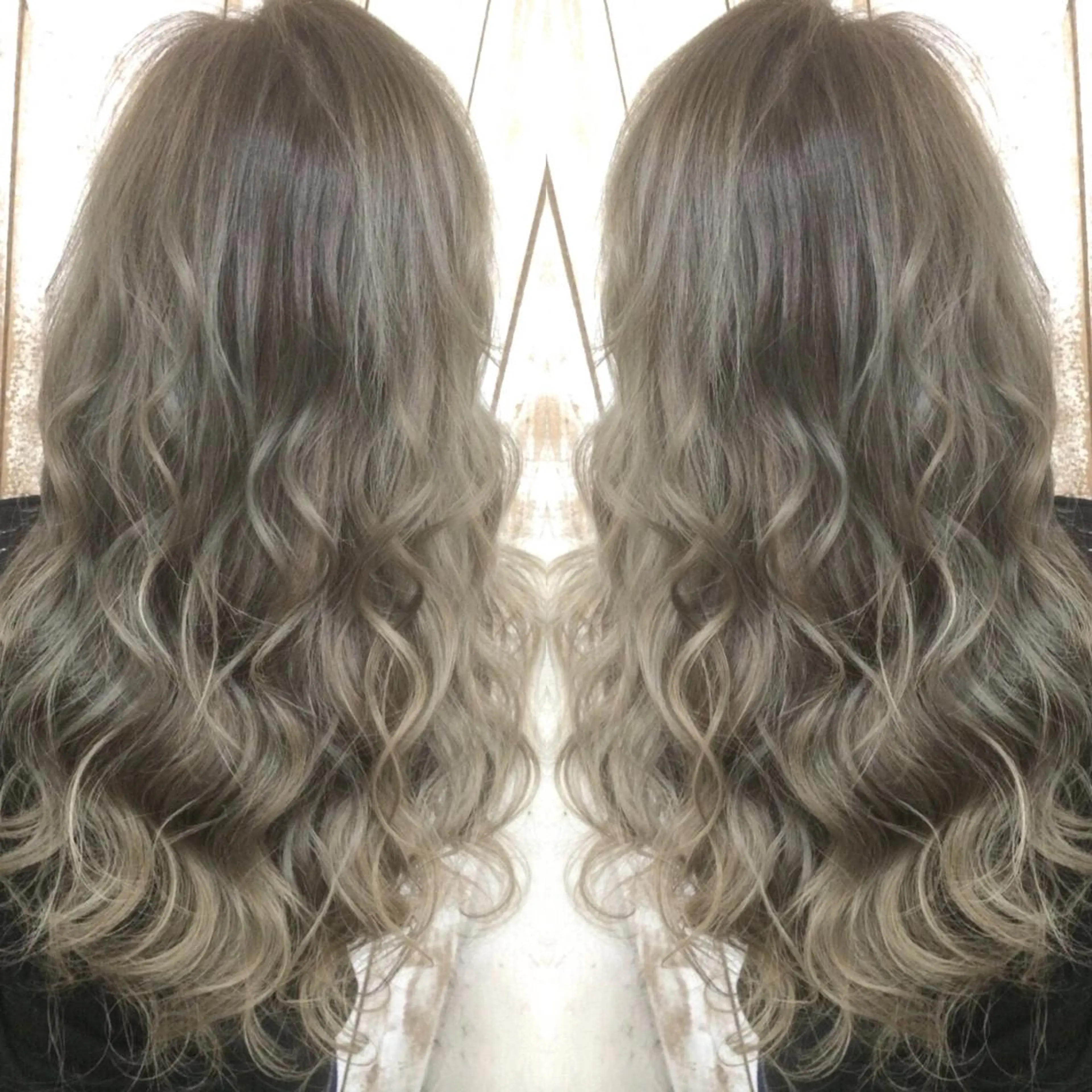 セミロング カラー バレイヤージュ シルバー レイヤーカット ヘアカラー トリートメント 井上 一平のヘアスタイル