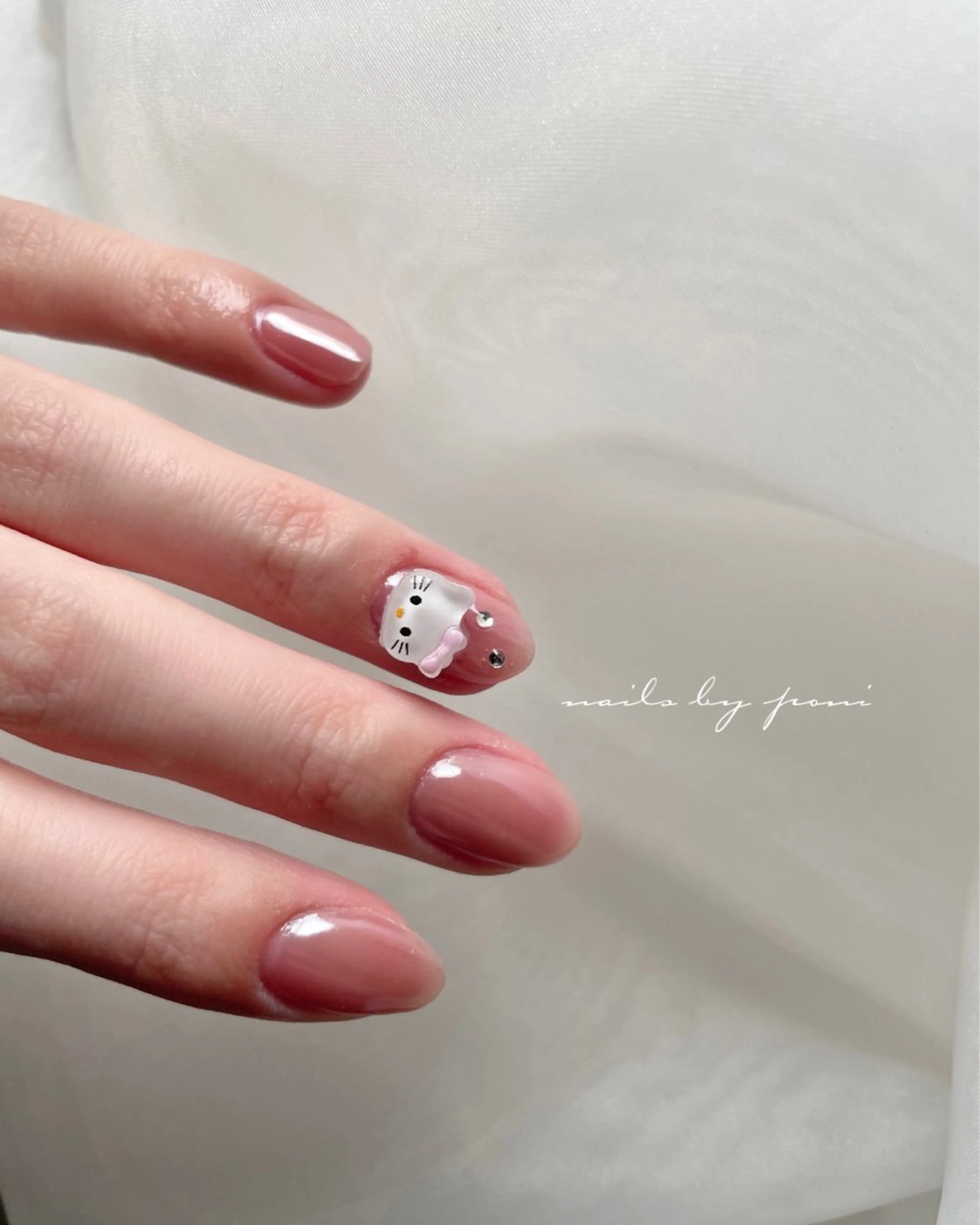 ネイル ミラーネイル NEW MOON takahoのネイルデザイン