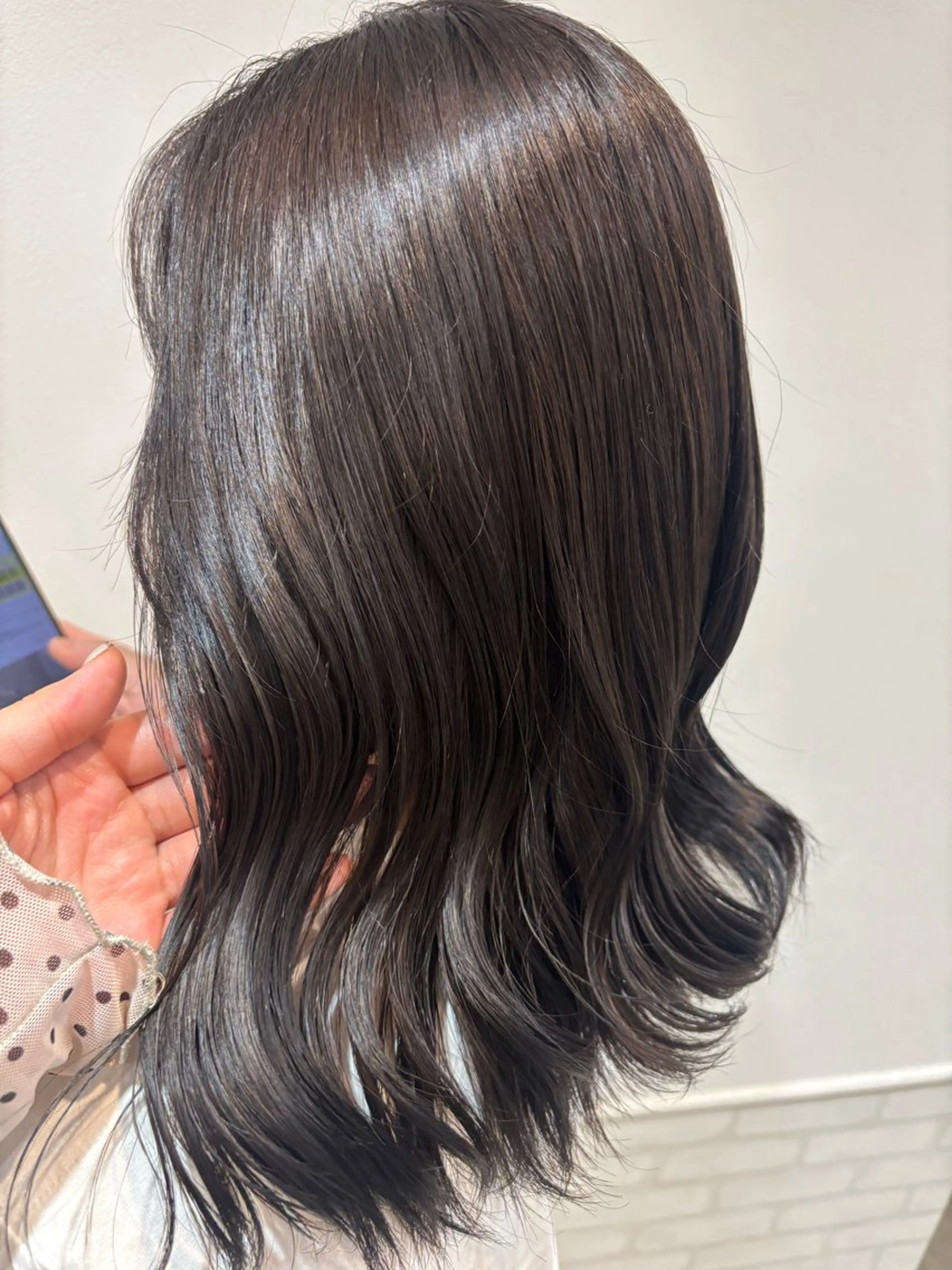 カラー 透明感カラー ダークグレー ダークグレージュ グレージュ 透明感カラー/艶髪 MOMOのヘアスタイル