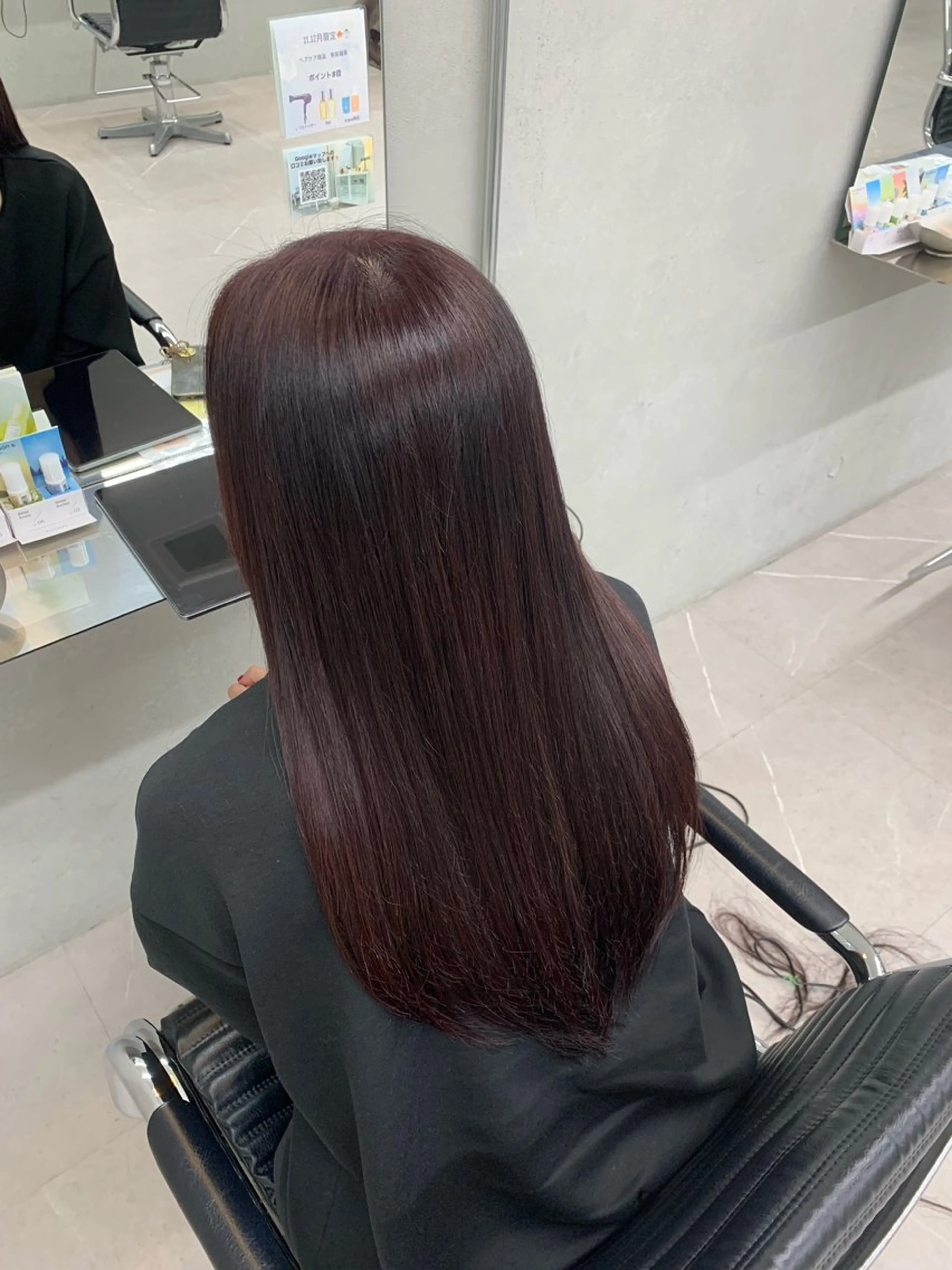 ロング カラー ピンクカラー カット ヘアカラー io NANAのヘアスタイル