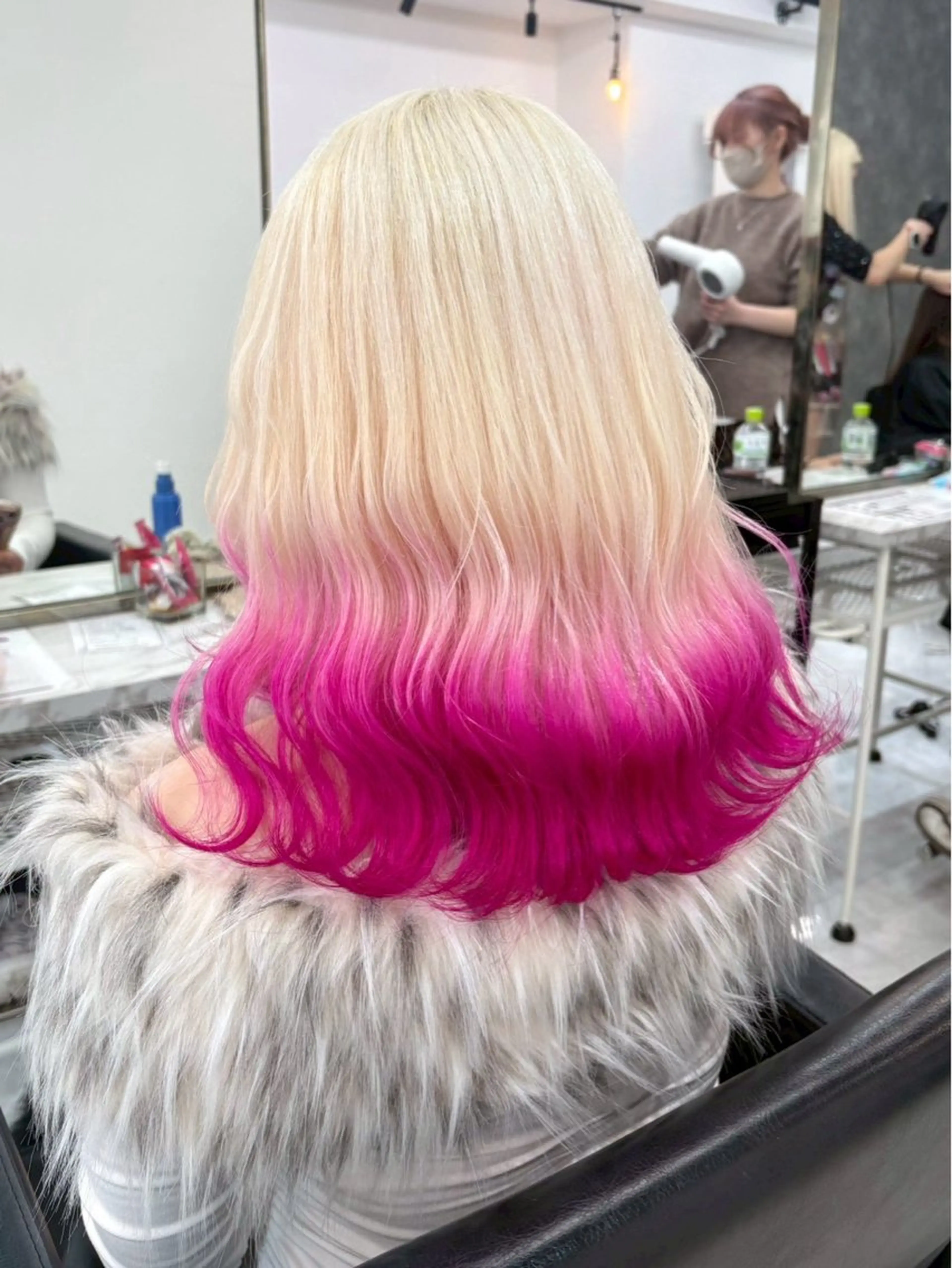 カラー フジマ ハルナのヘアスタイル