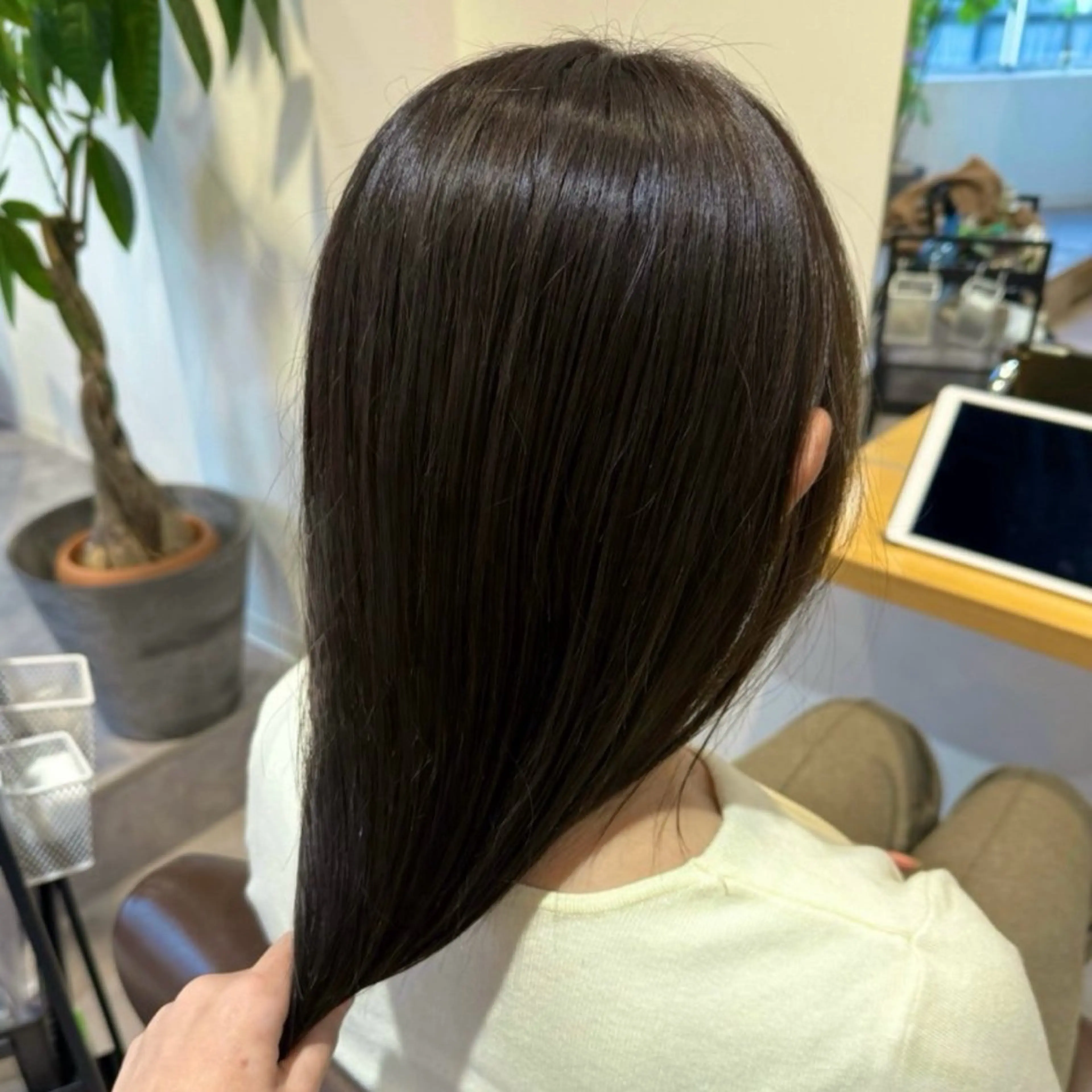 ロング カット ヘアカラー co coのヘアスタイル